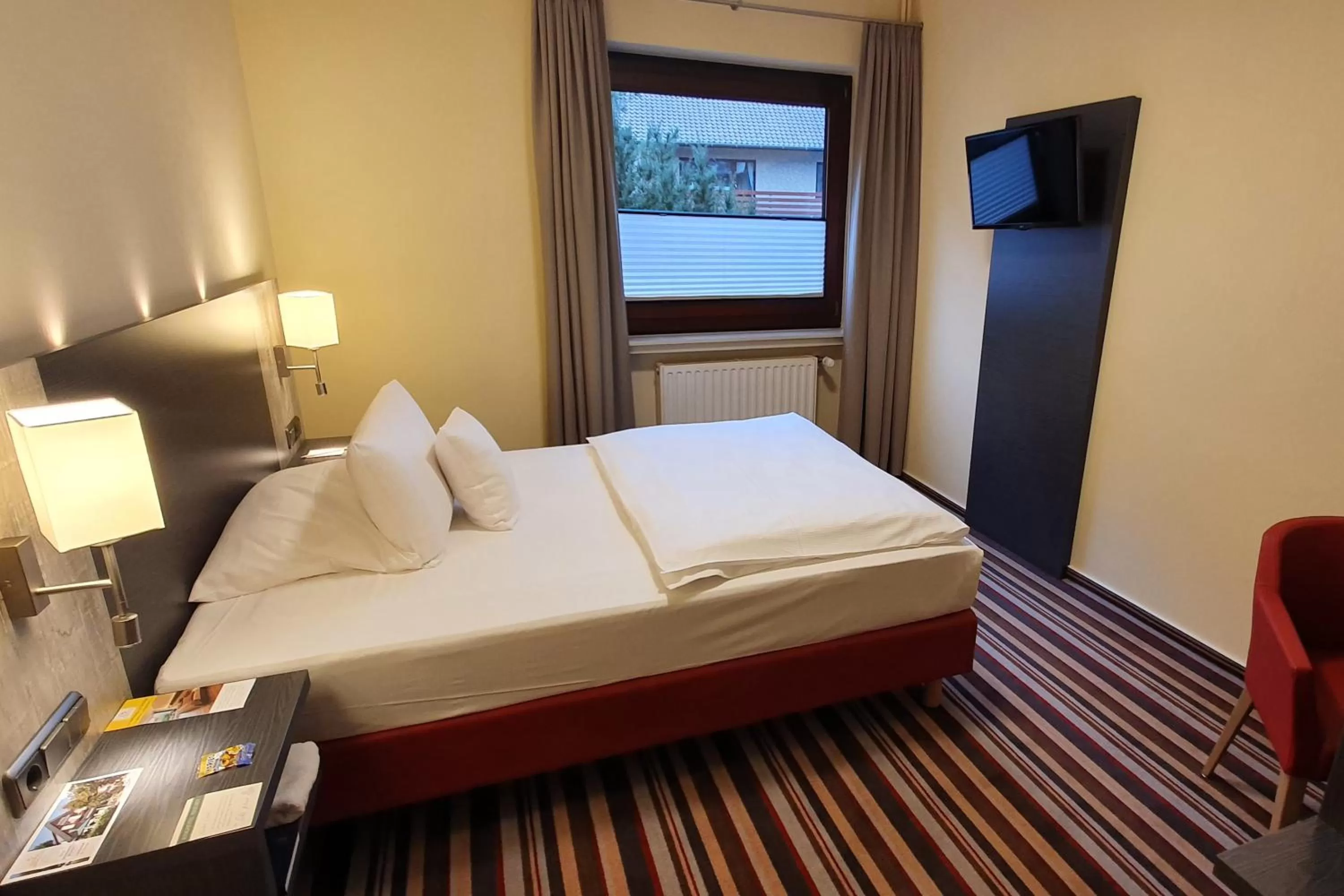 Staff, Bed in Hotel Paulsen