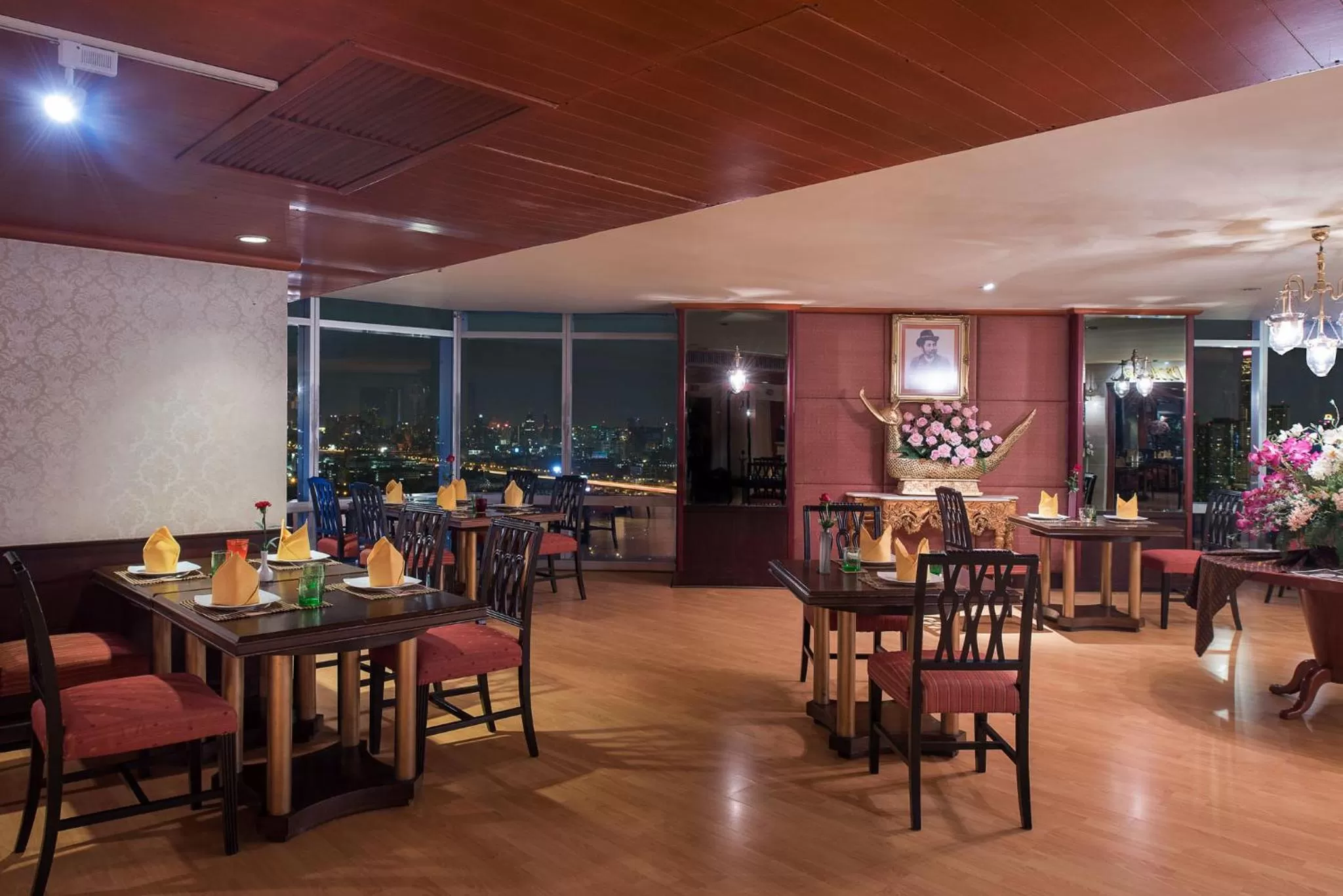 Restaurant/places to eat in Prince Palace Hotel Bangkok