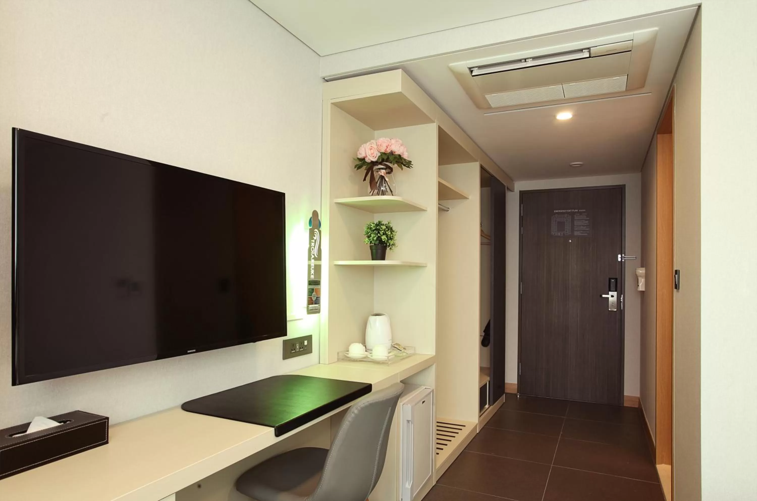 Decorative detail in Hotel Skypark Kingstown Dongdaemun