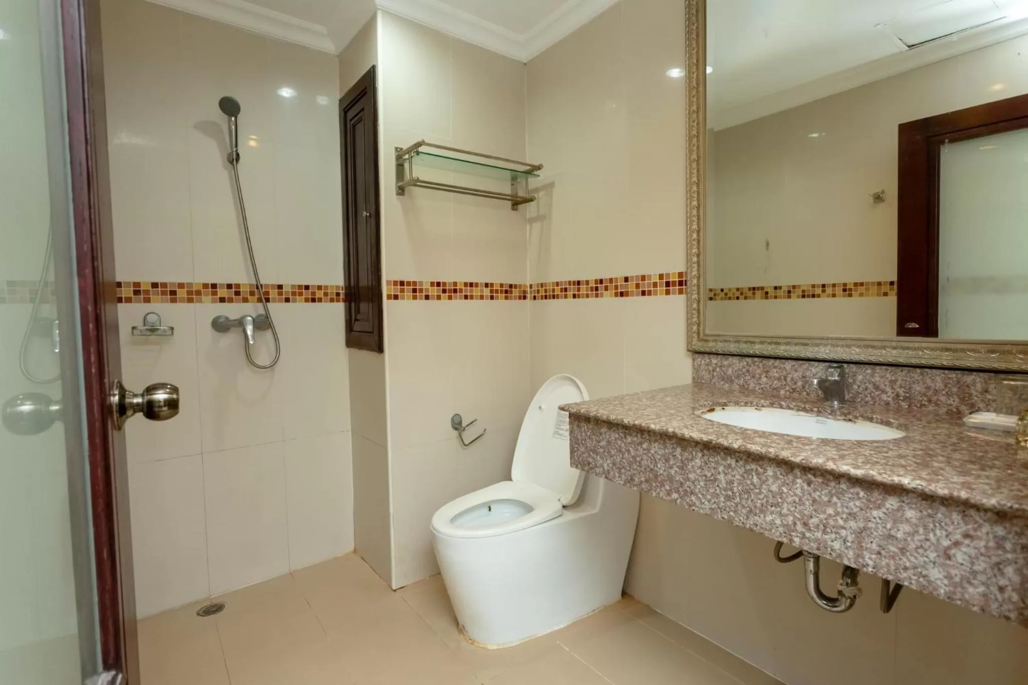 Bathroom in Ivory Palace Hotel