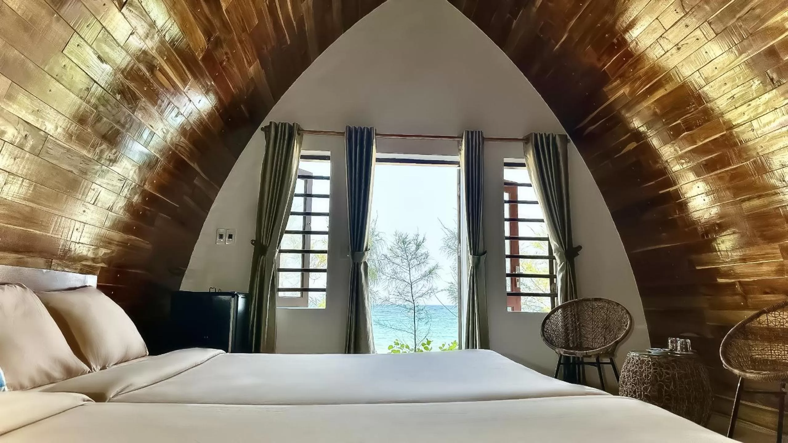 Bed in Hoa Loi resort, Song Cau-Phu Yen