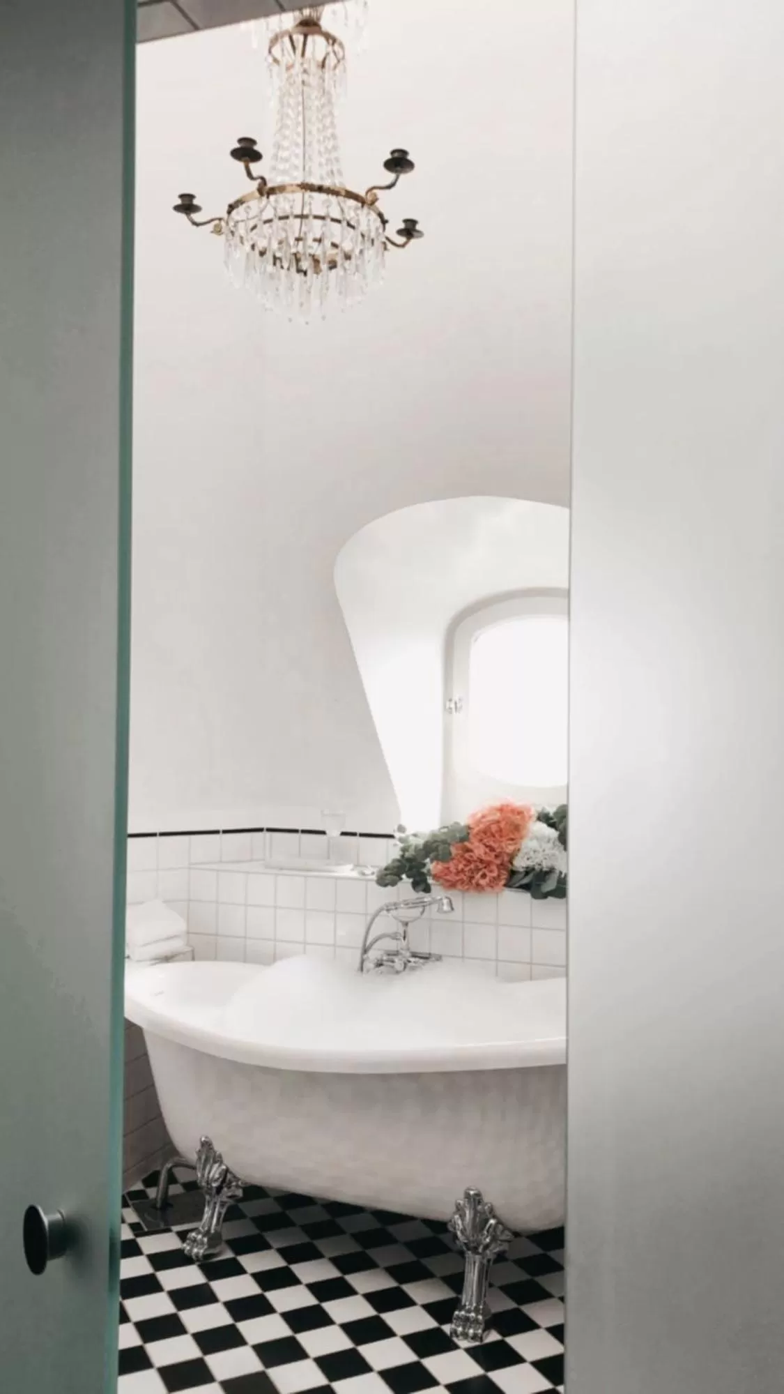 Bath in Hotel Kung Carl, WorldHotels Crafted