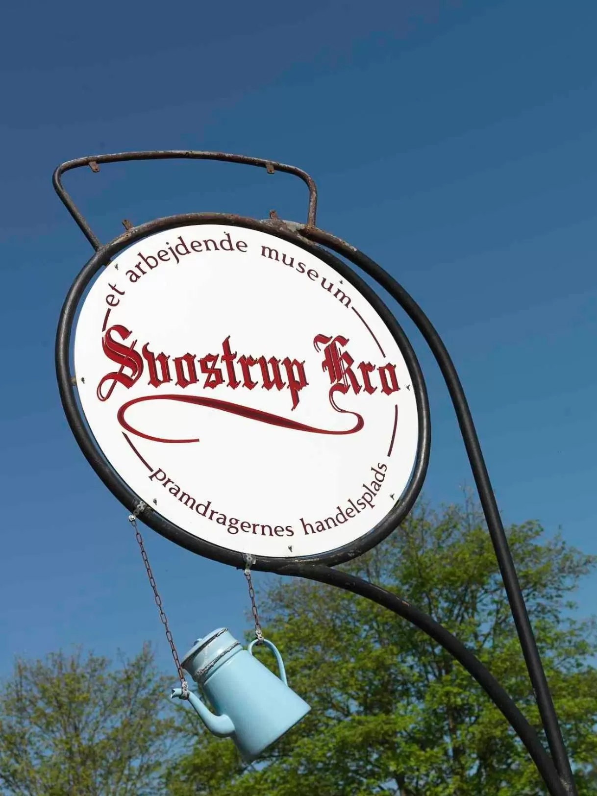 Property logo or sign in Svostrup Kro