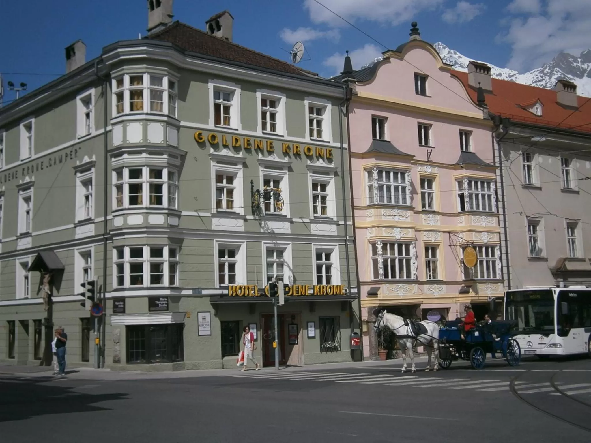 Facade/entrance in Hotel Goldene Krone Innsbruck