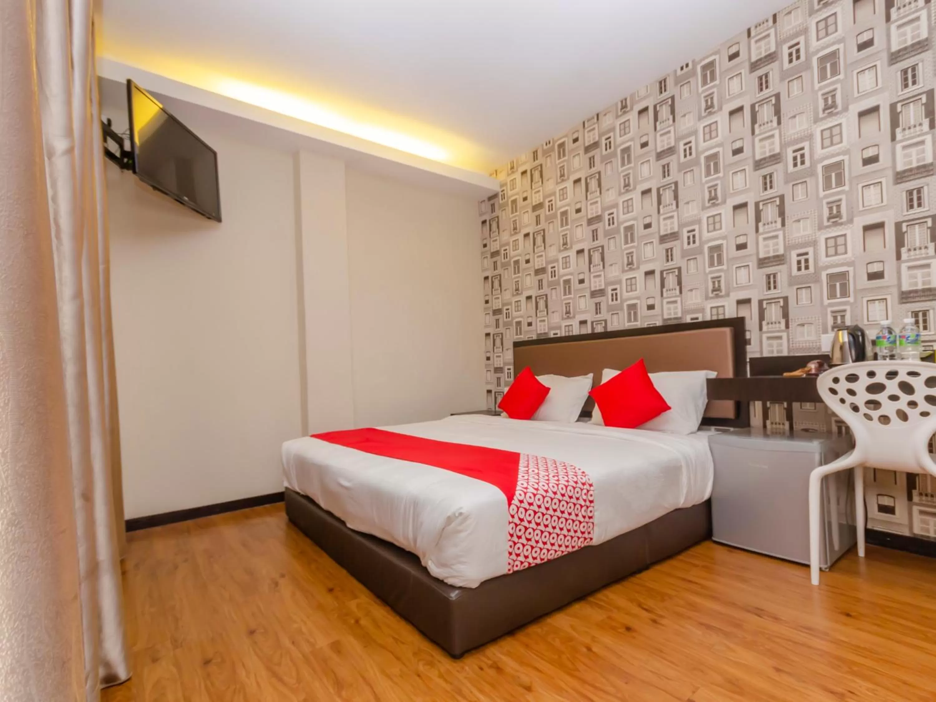 Bedroom in OYO 1214 Oro Hotel