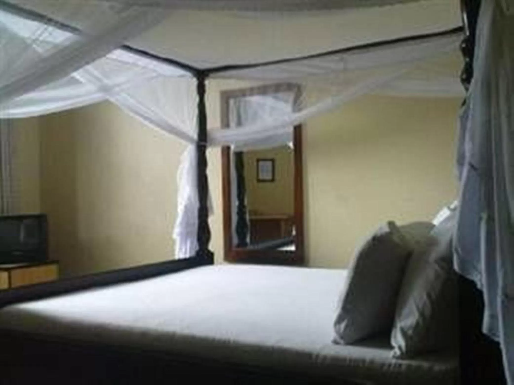 Bed in Transit Airport B&B