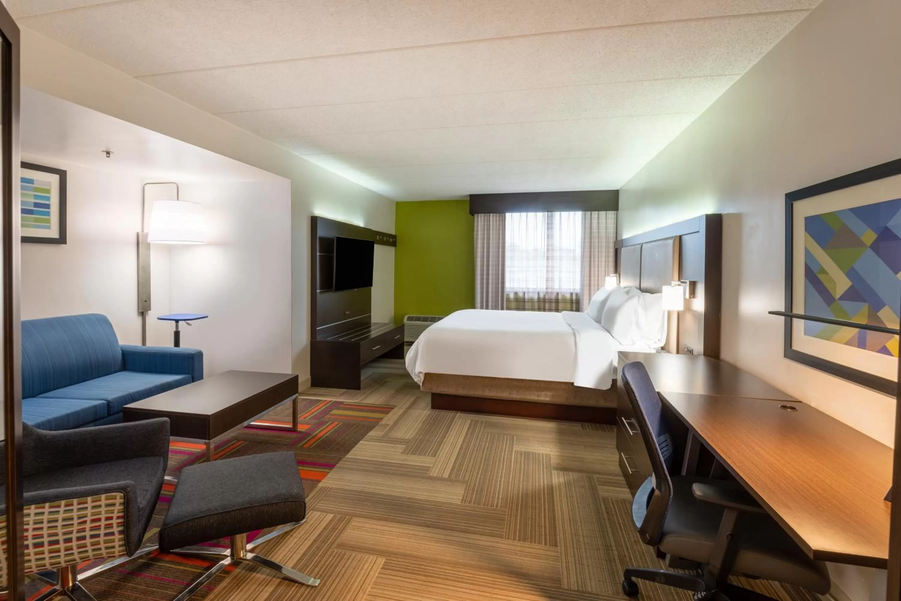 Photo of the whole room, Bed in Holiday Inn Express Philadelphia NE-Bensalem by IHG