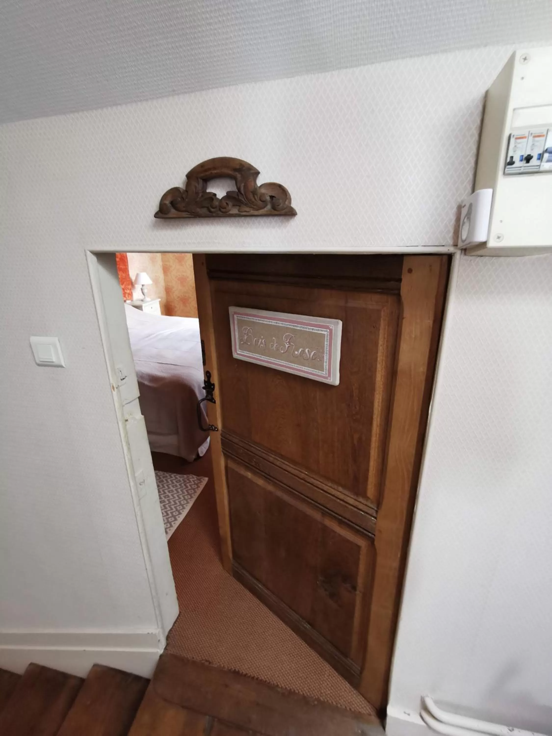 Bed in Au 16 Place Saint Louis