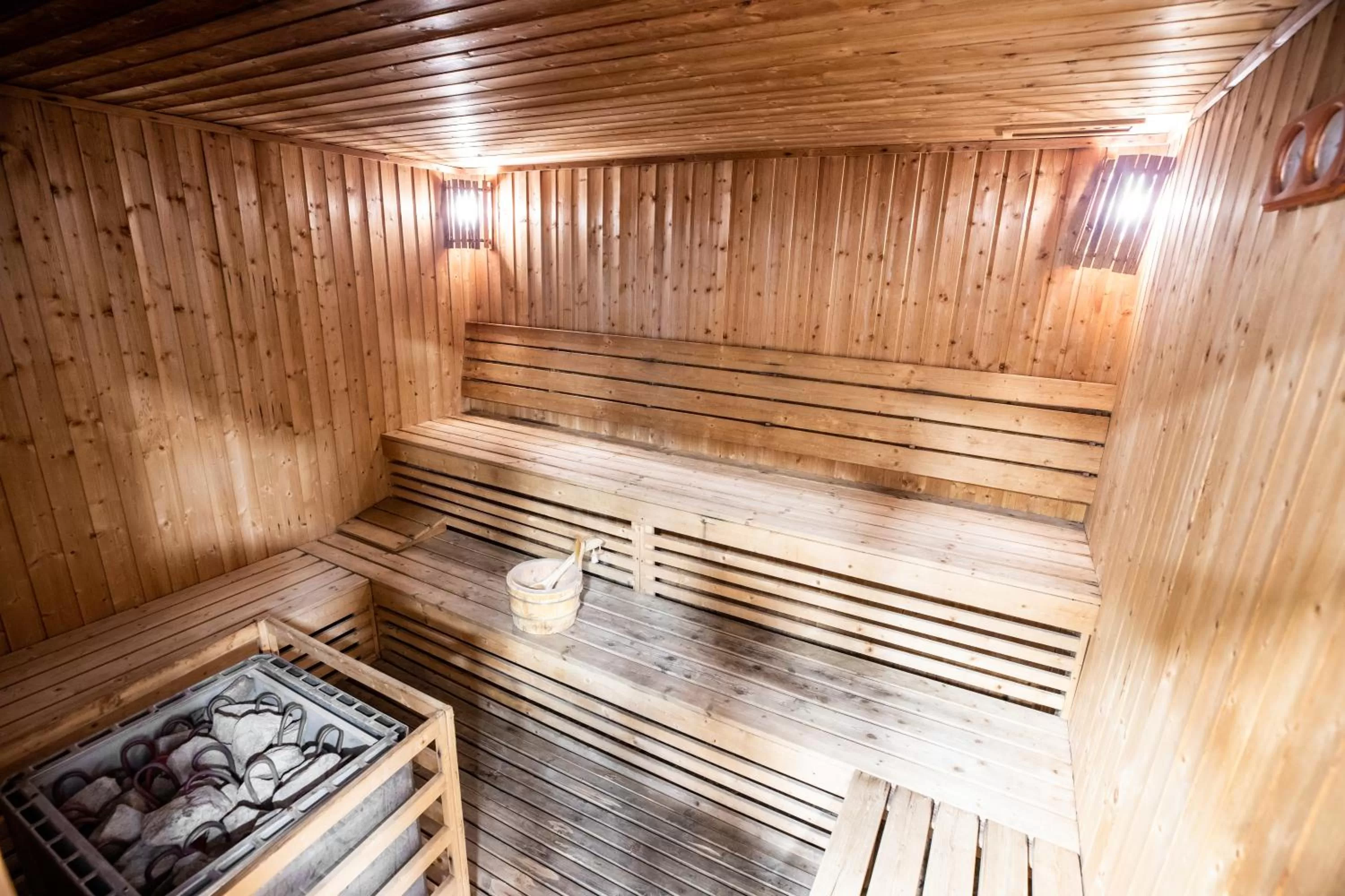 Sauna in City Premiere Hotel Apartments - Dubai