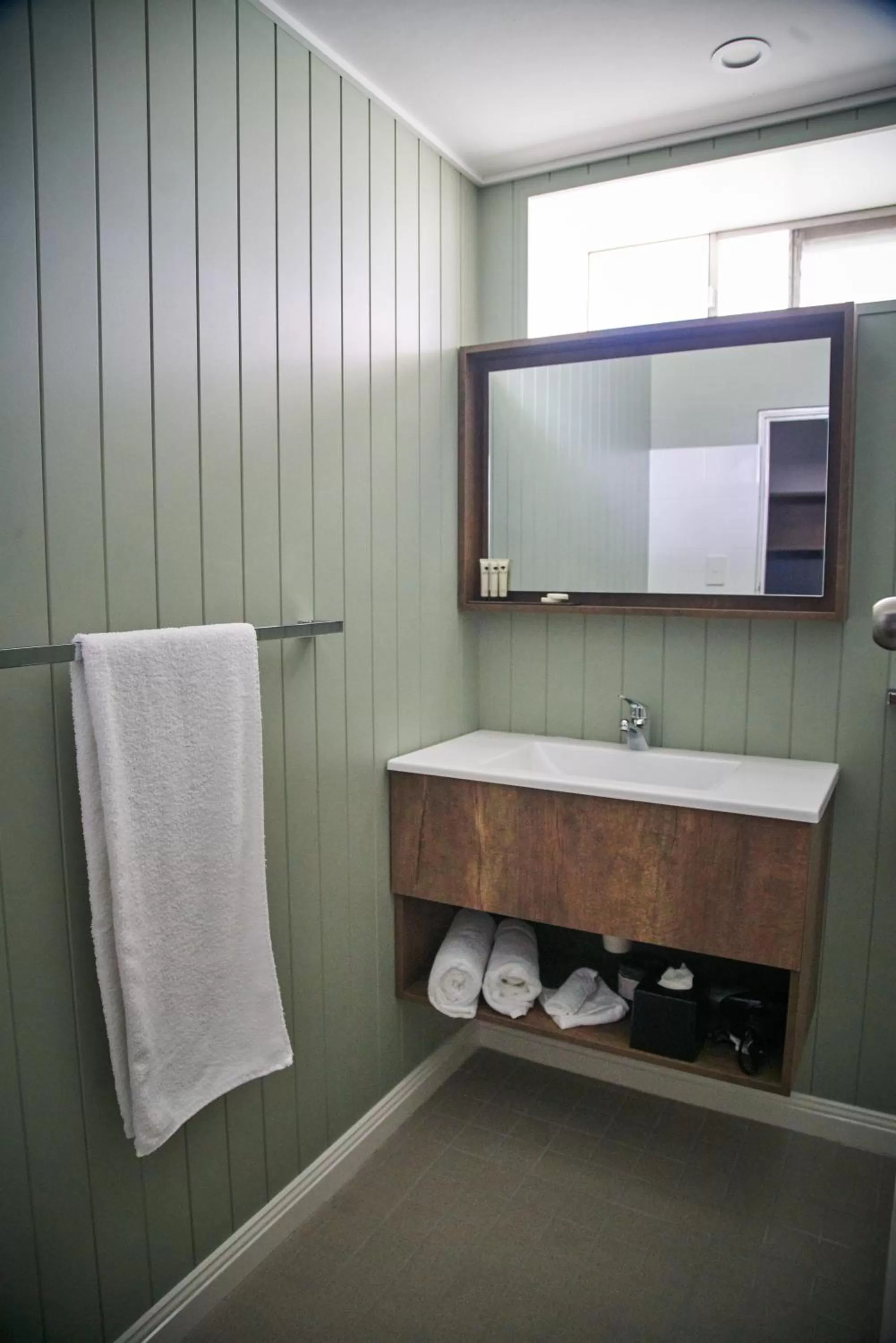 Bathroom in Country Comfort Armidale