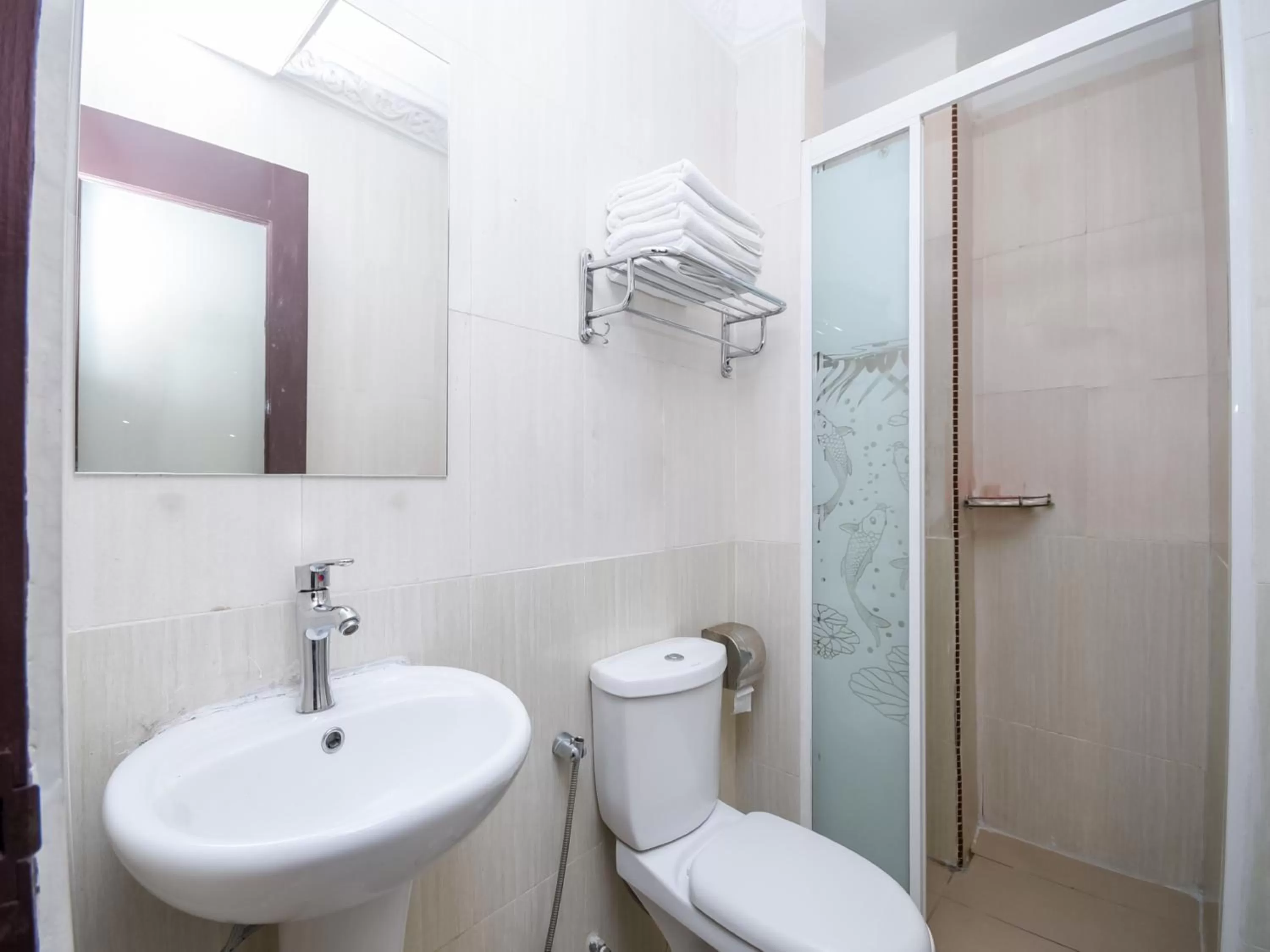 Bathroom in Kenyalang Suite