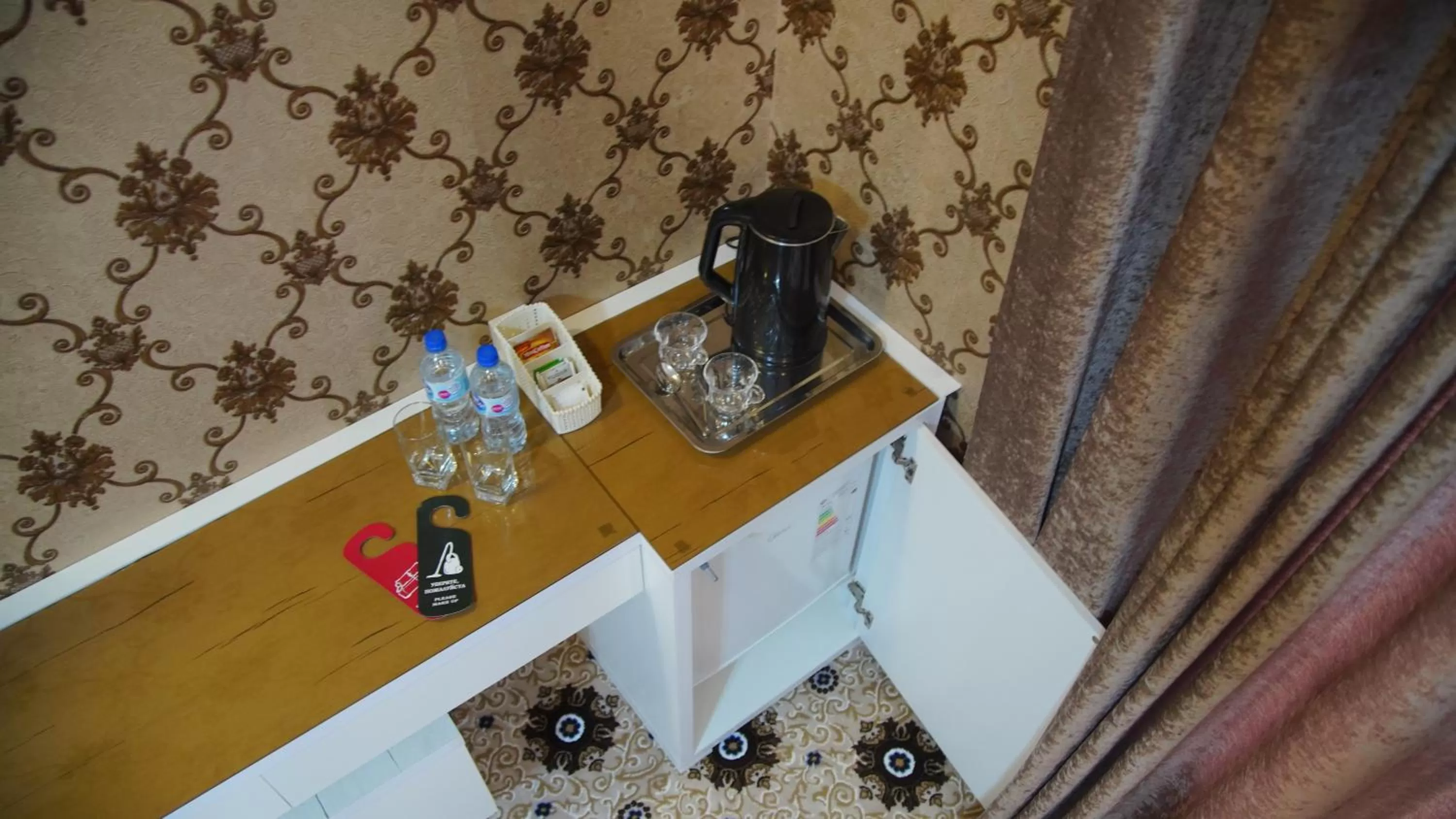Coffee/tea facilities, Kitchen/Kitchenette in Sumaya Hotel