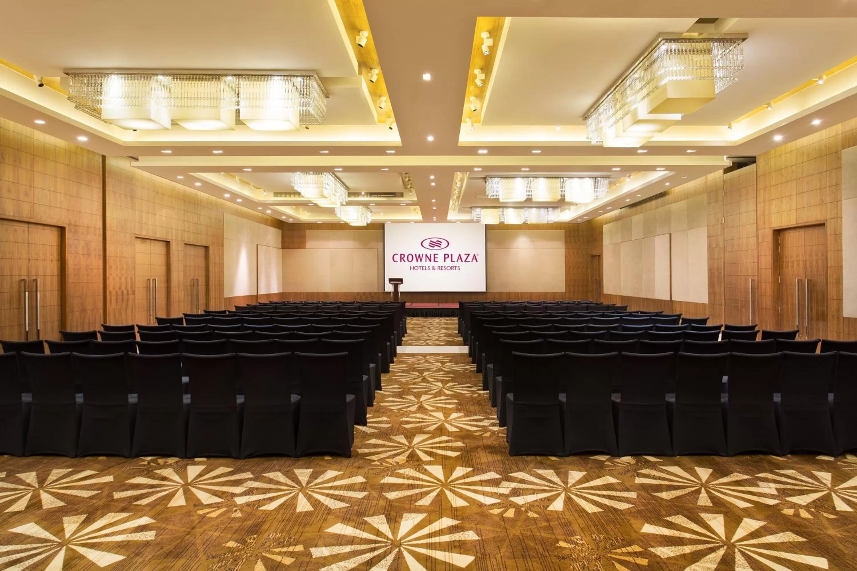 Banquet/Function facilities in Crowne Plaza Greater Noida by IHG