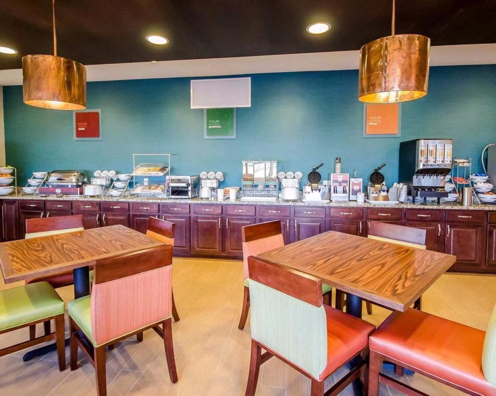 Buffet breakfast in Comfort Inn Ferdinand