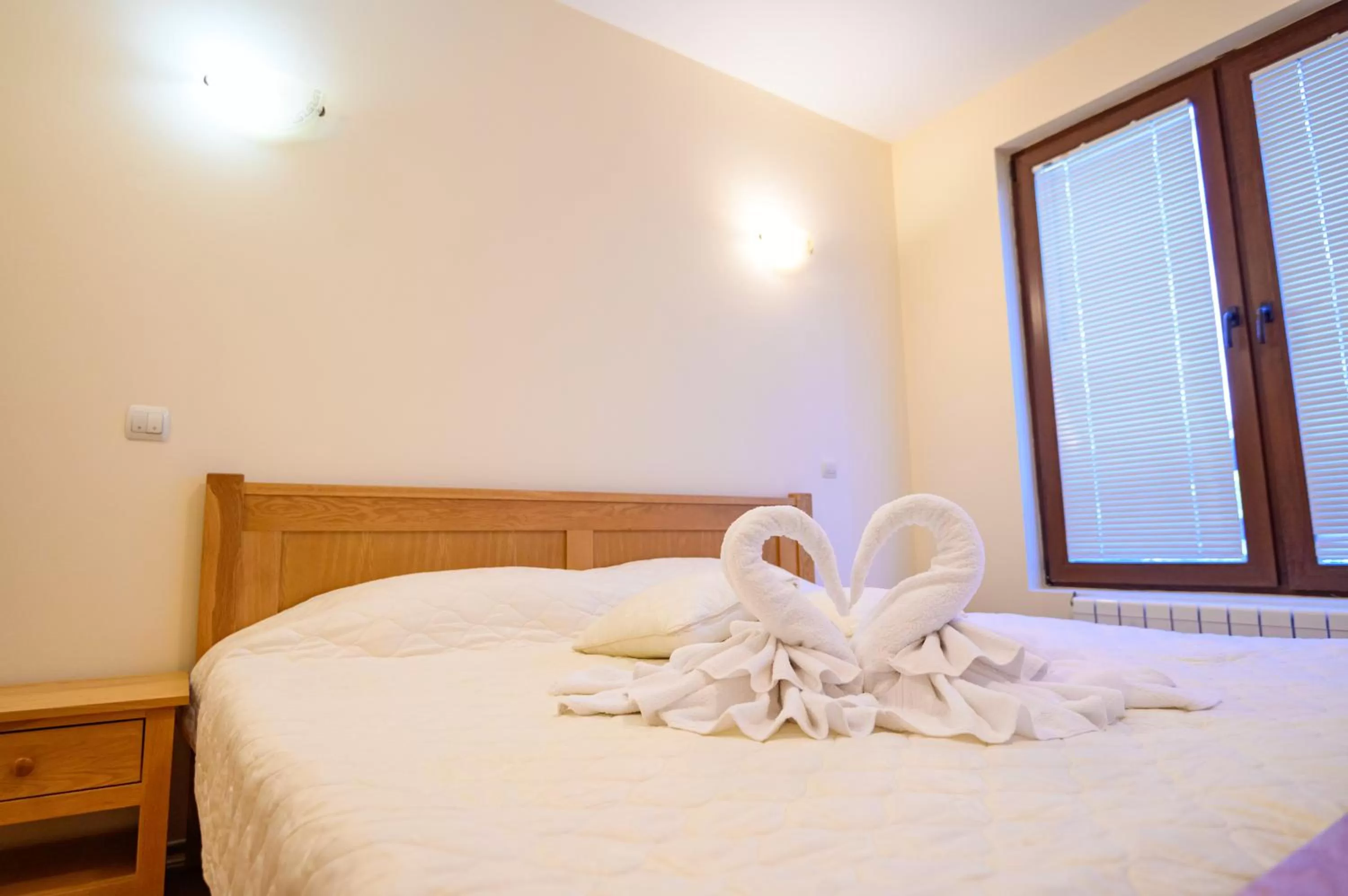 Bed in Parklands Hotel & Pool