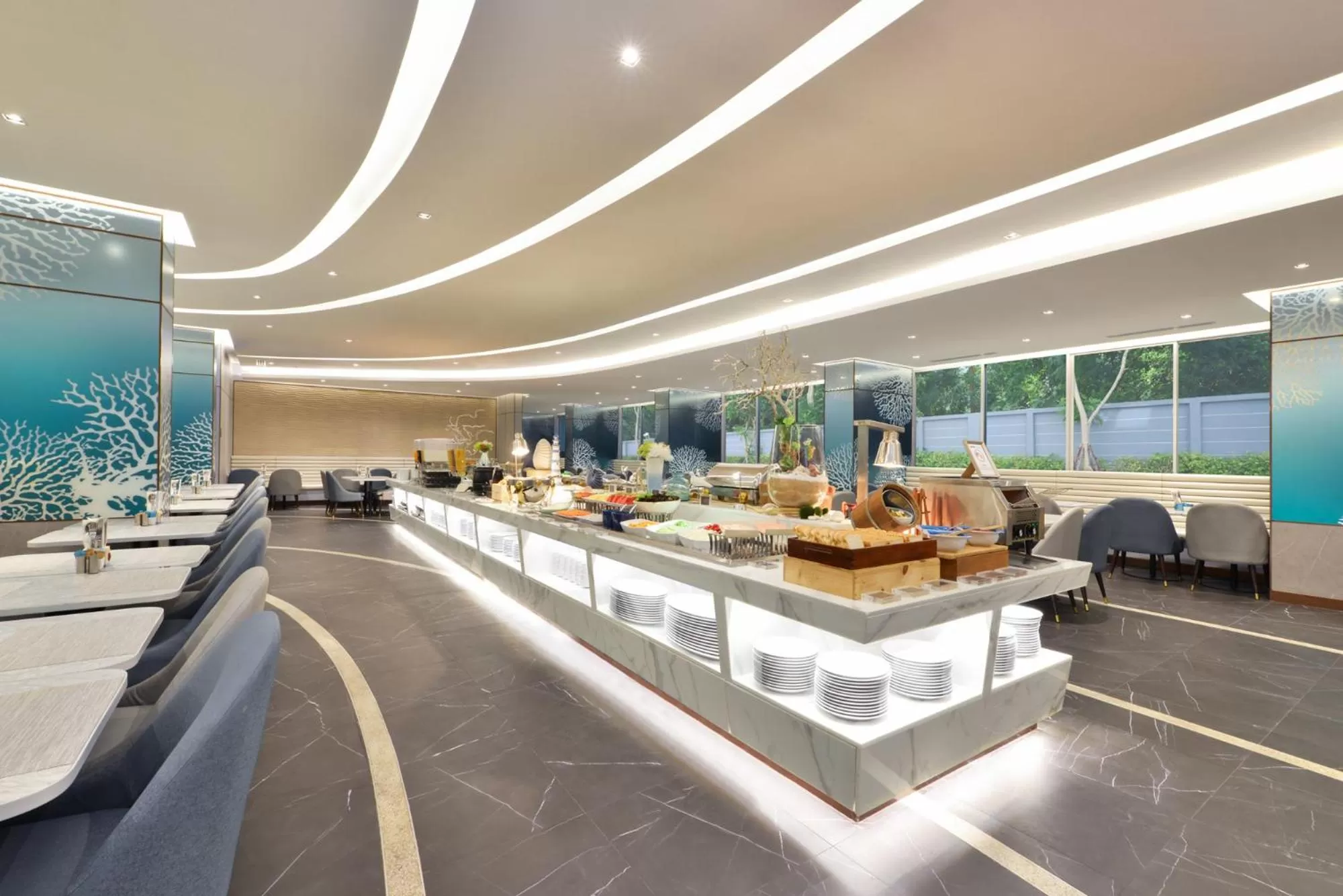 Restaurant/places to eat in Centre Point Prime Hotel Pattaya