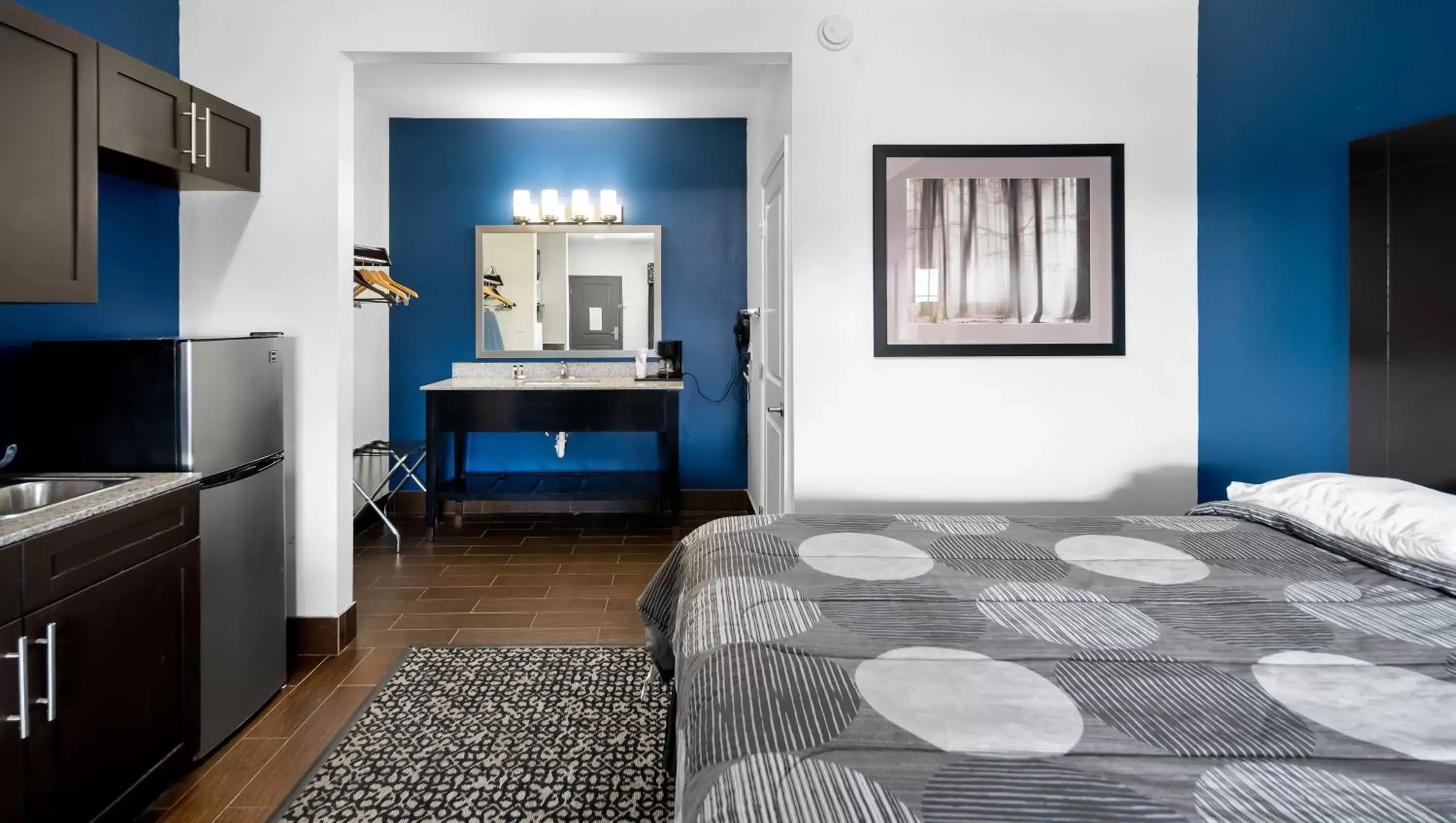 King Room with Kitchenette Accessible-Non Smoking in Belmont Inn and Suites Tatum King Room with Kitchenette Accessible-Non Smoking in Belmont Inn and Suites Tatum