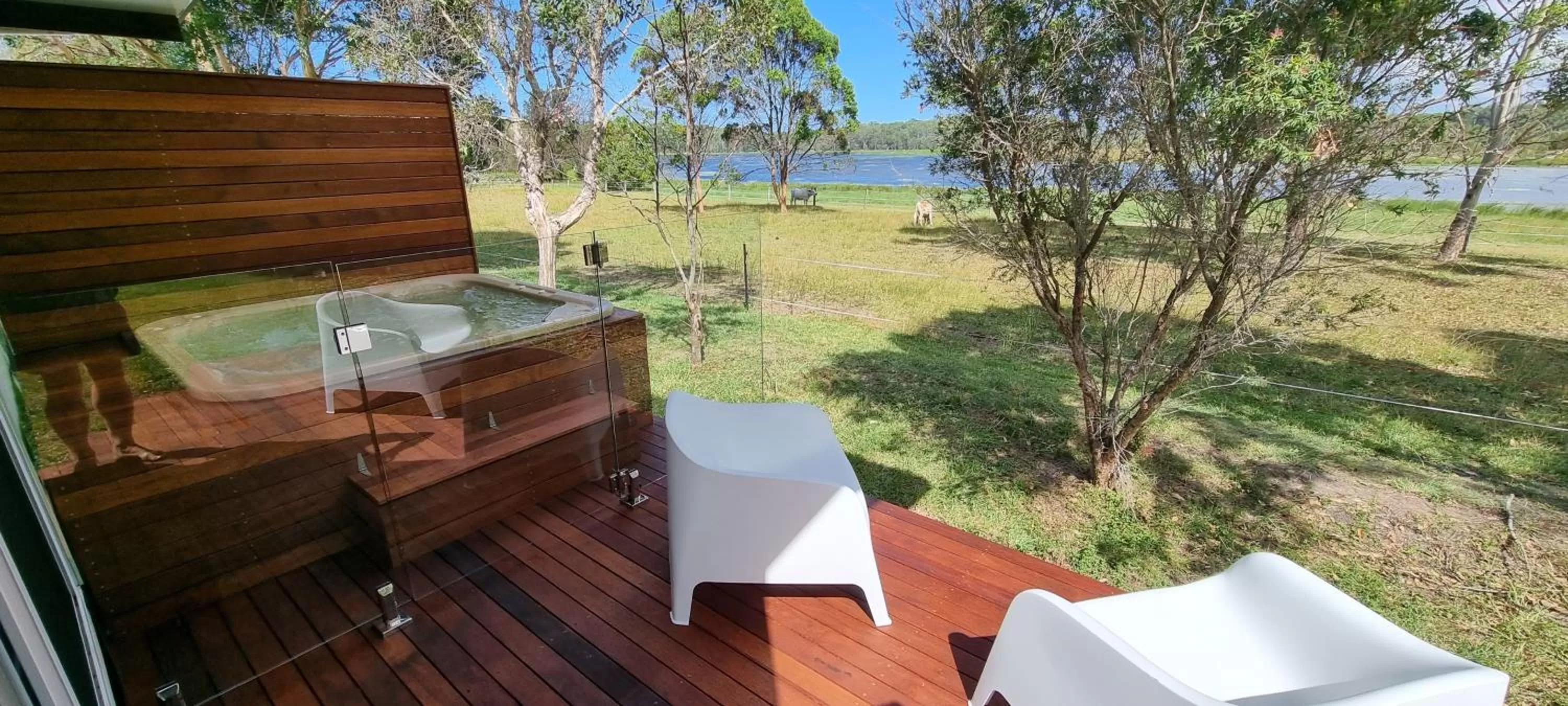 Patio in Narangba Motel (formerly Brisbane North B&B and Winery)