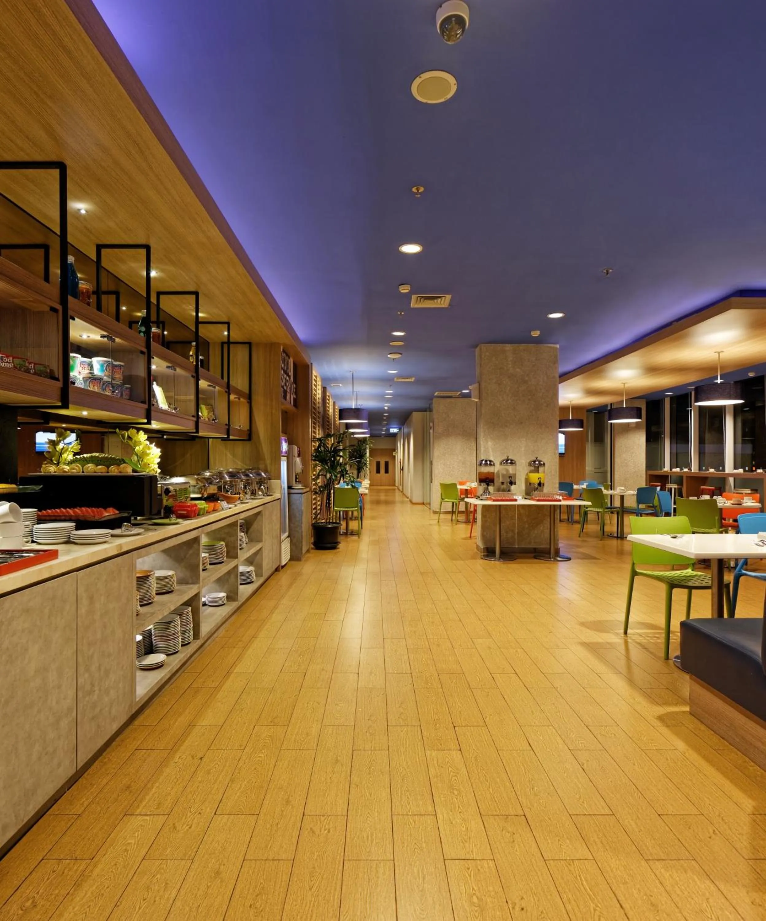 Restaurant/places to eat in Ibis Budget Jakarta Airport