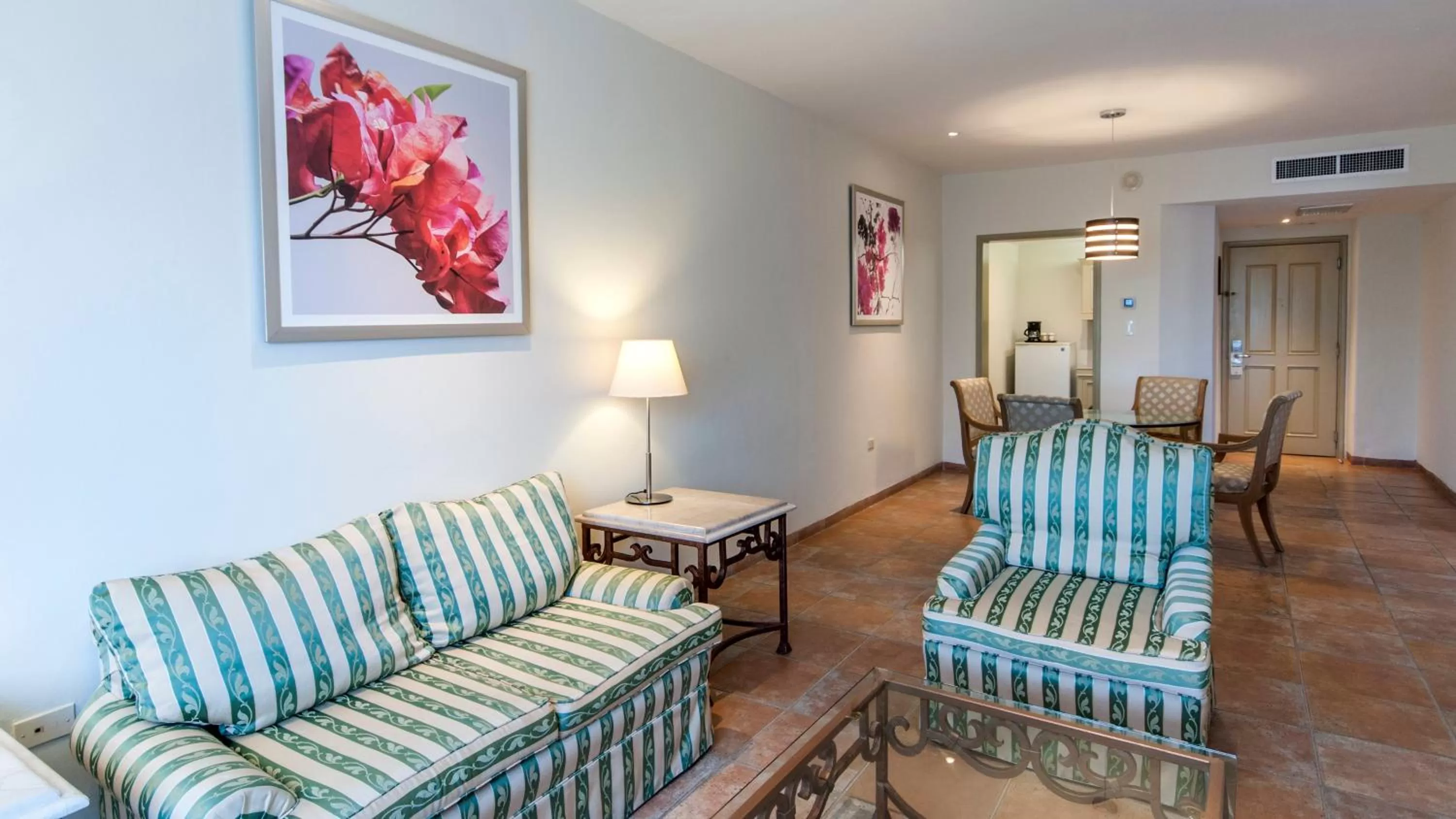 Photo of the whole room in Holiday Inn Ciudad Del Carmen by IHG