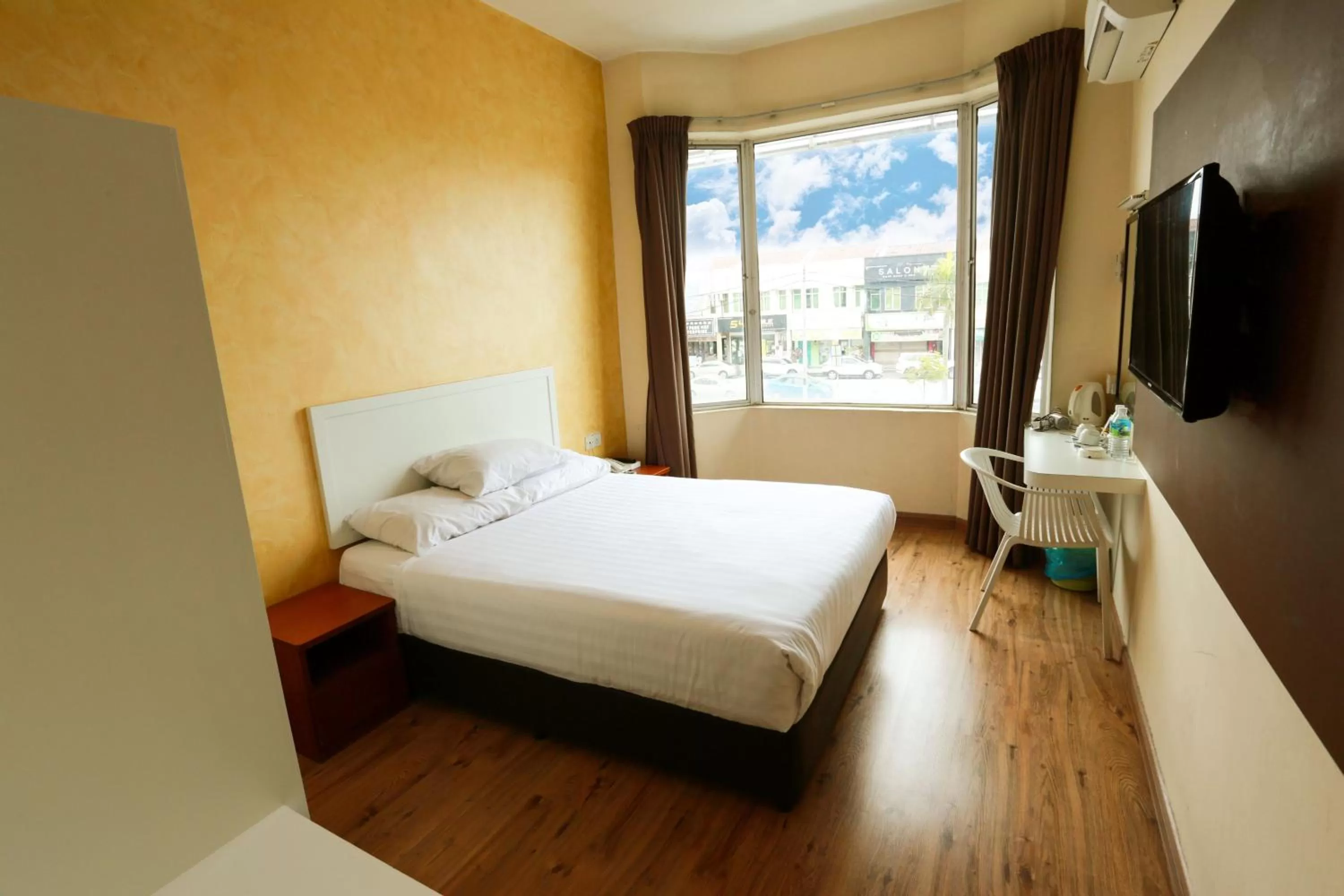 Bedroom, Bed in My Hotel Bukit Mertajam