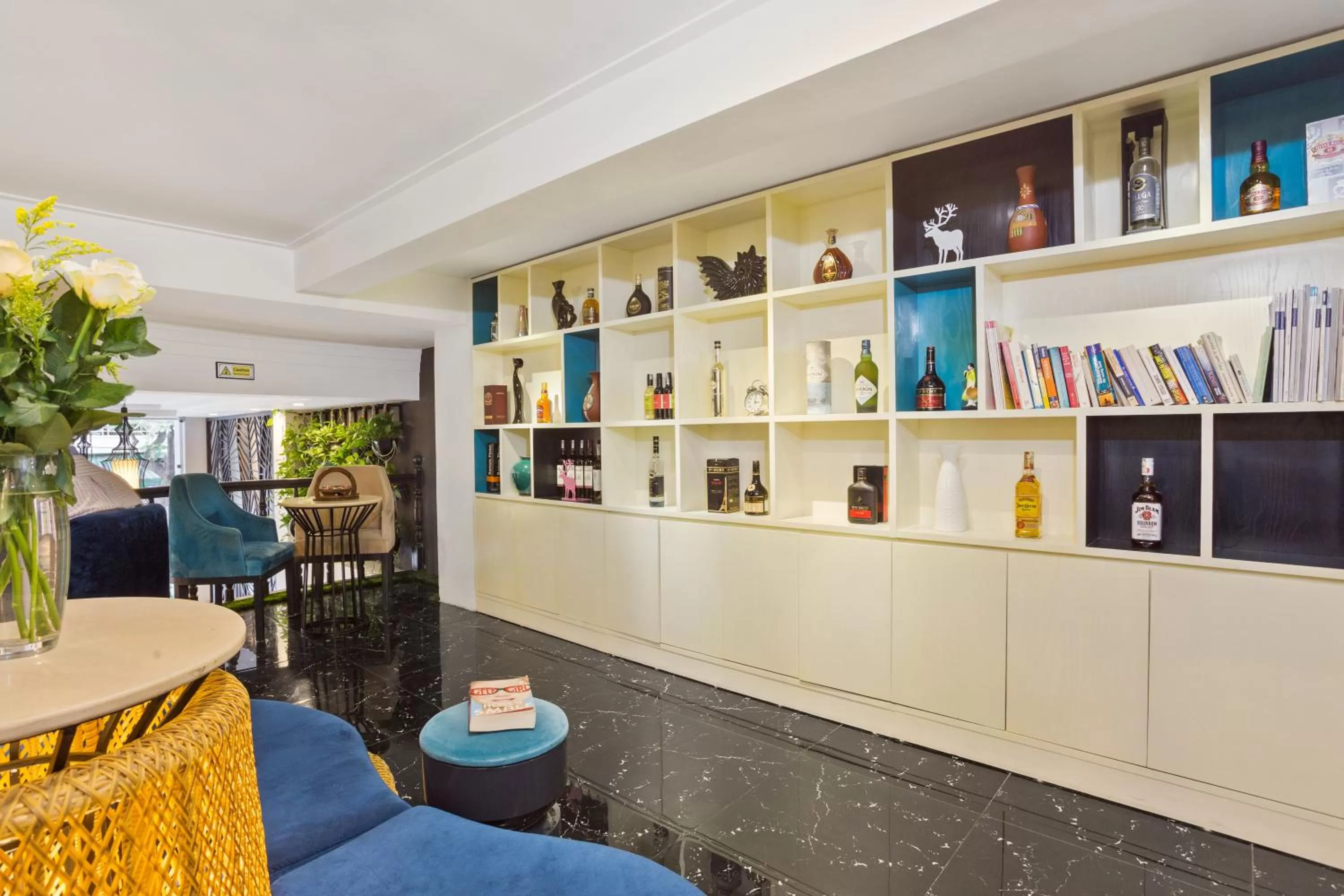 Property building in Hanoi La Selva Hotel