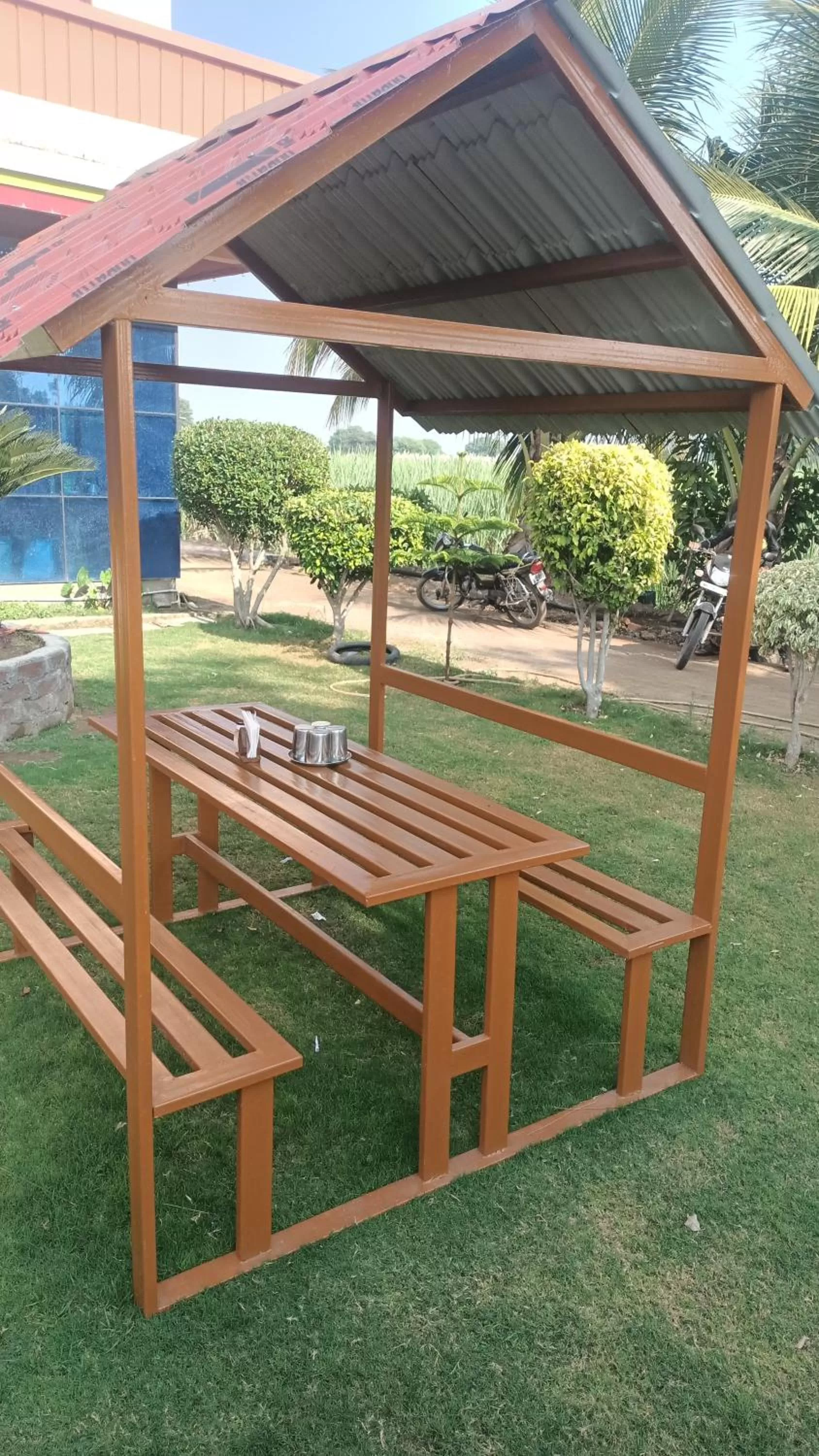 Hotel Nisarg Lodging And Restaurant