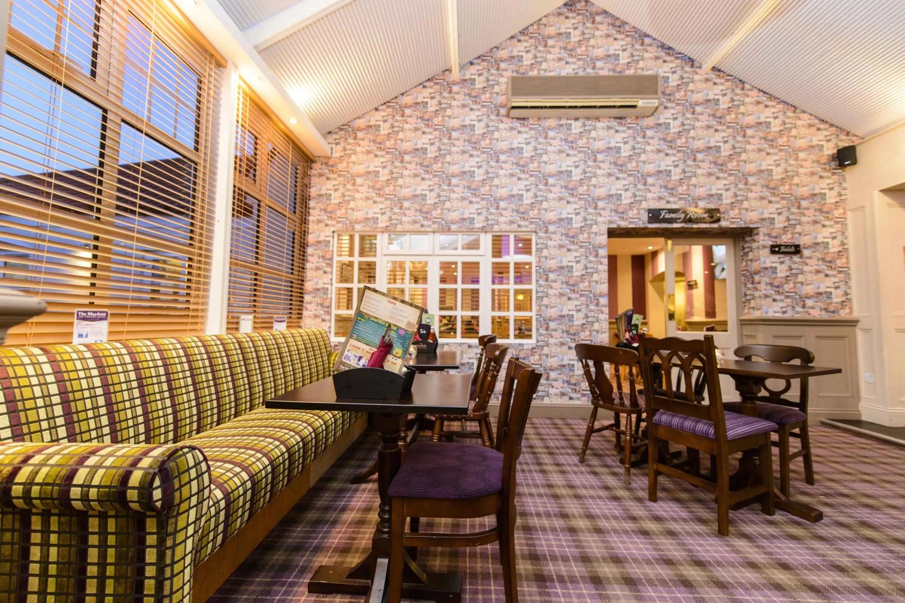 Restaurant/places to eat in The Mayfield Seamer