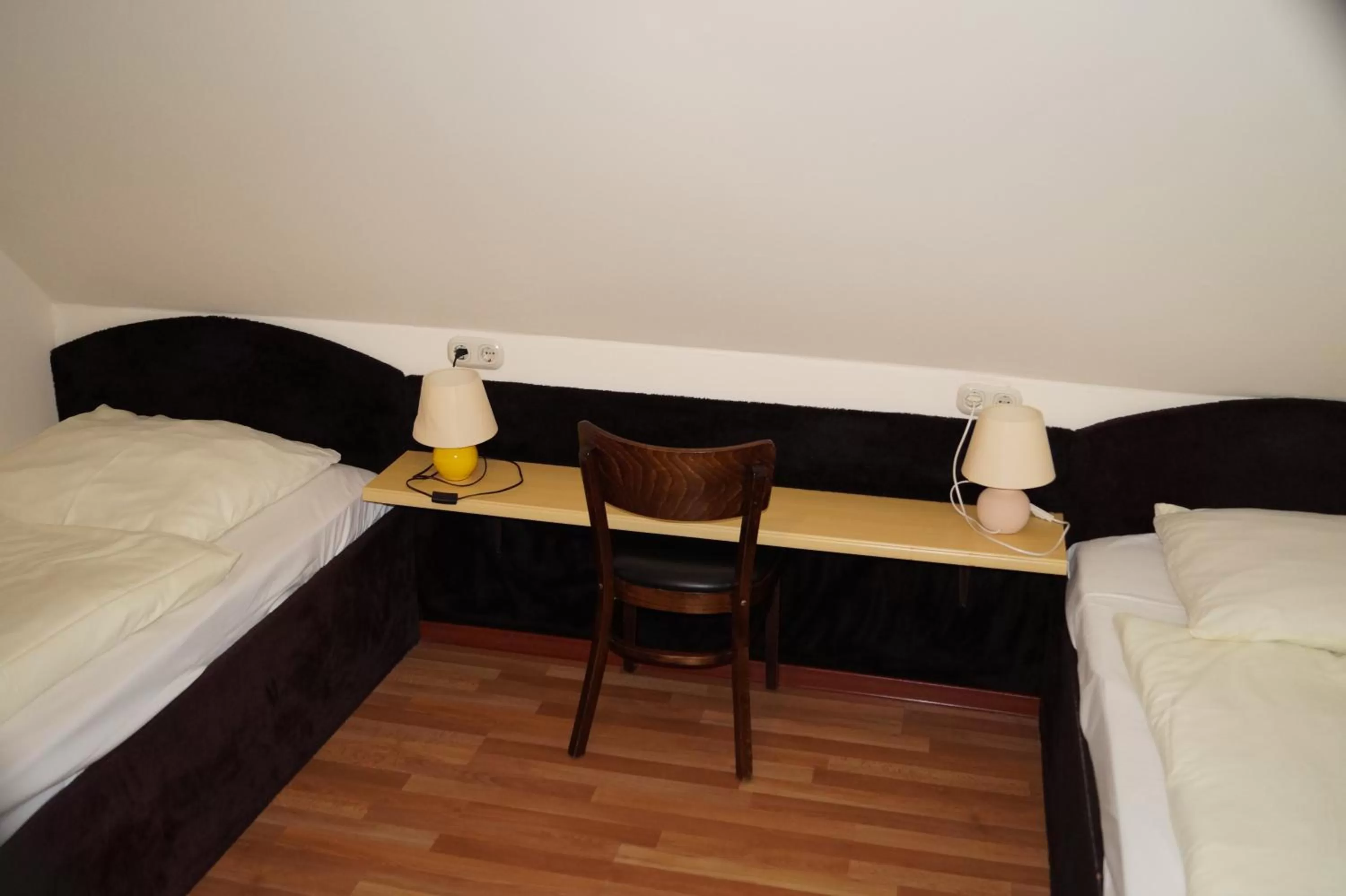 Bedroom, Bed in La Fontana