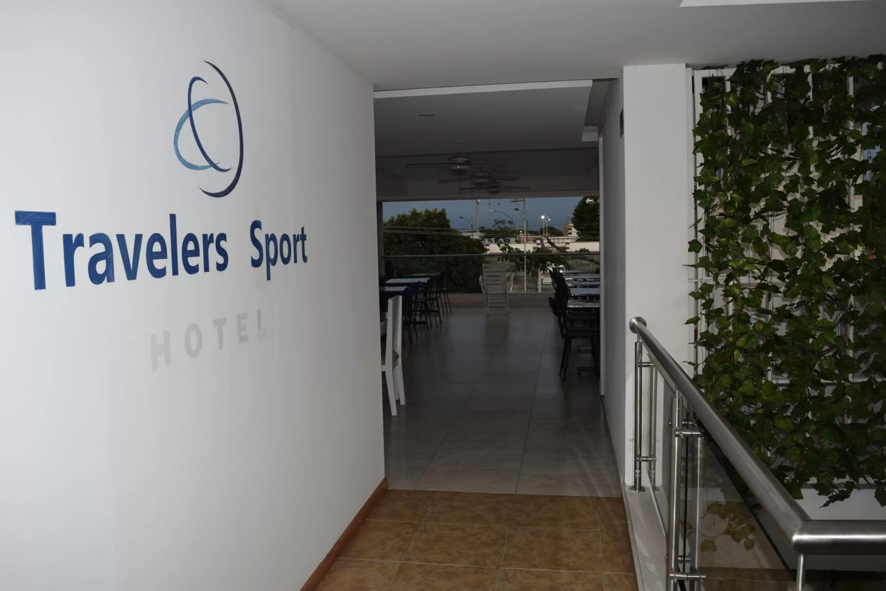 Area and facilities in Hotel Travelers Sport