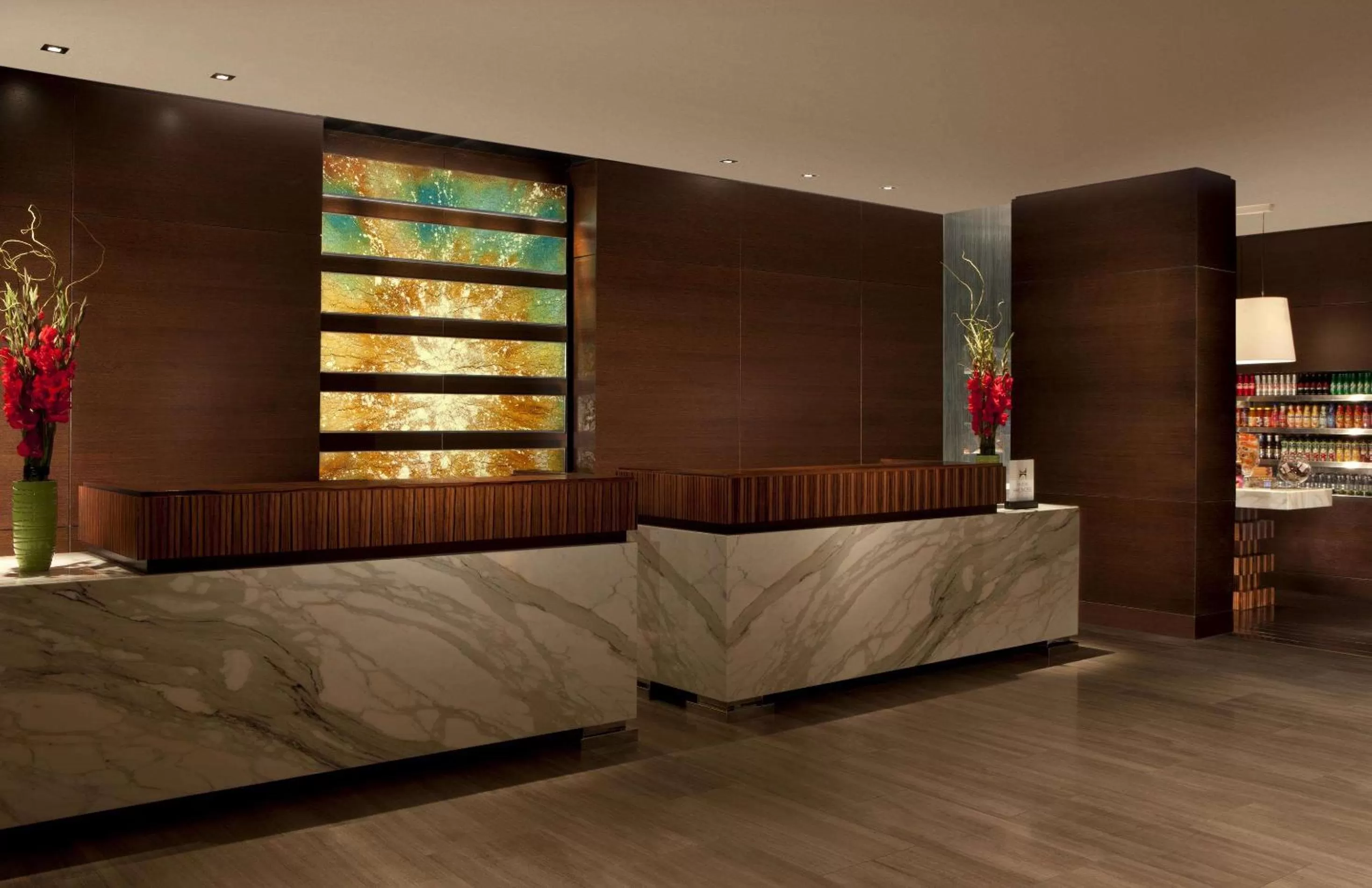 Lobby or reception, Bed in Hilton McLean Tysons Corner