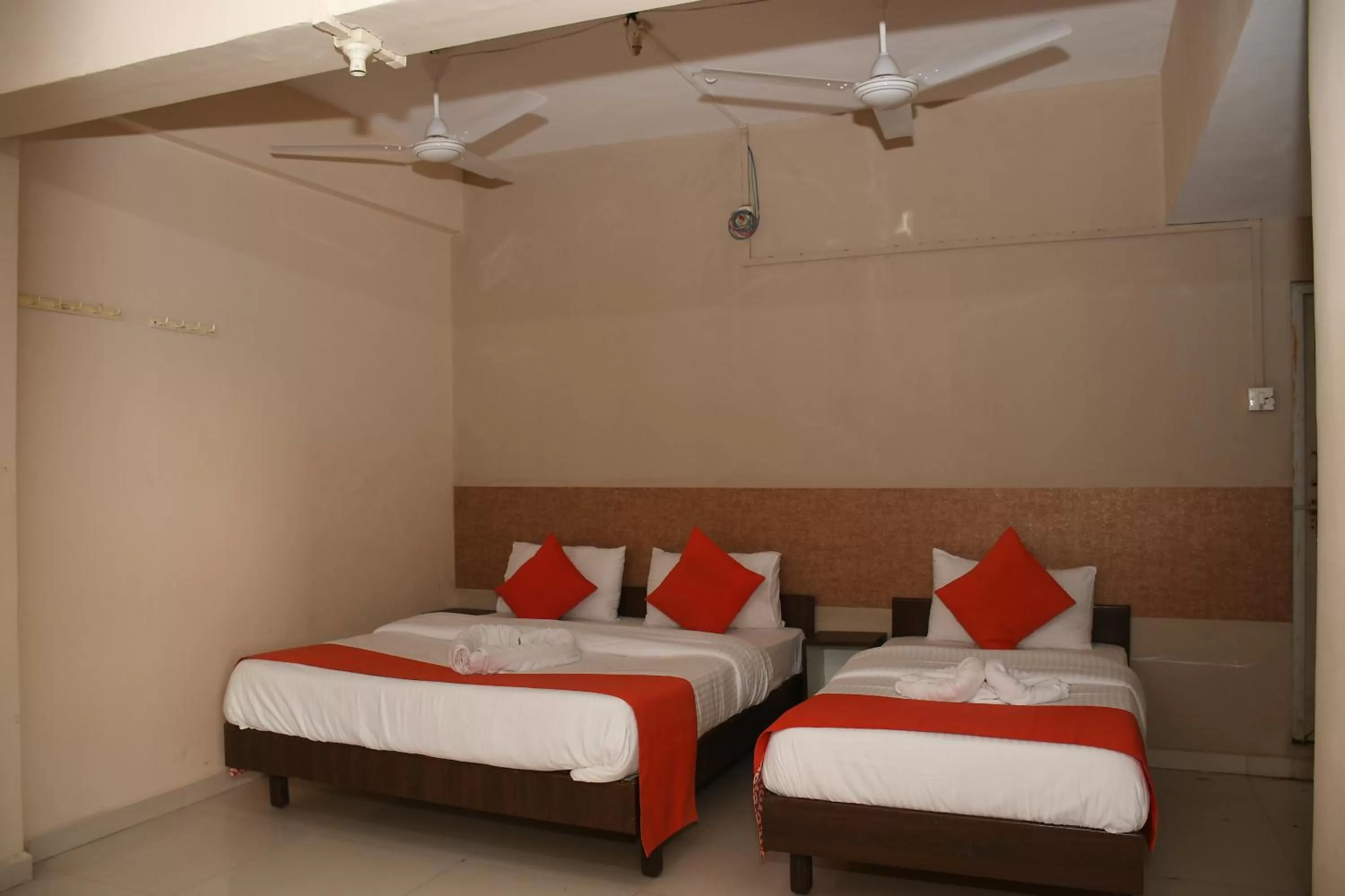 Bed in Hotel Nawanagar Residency