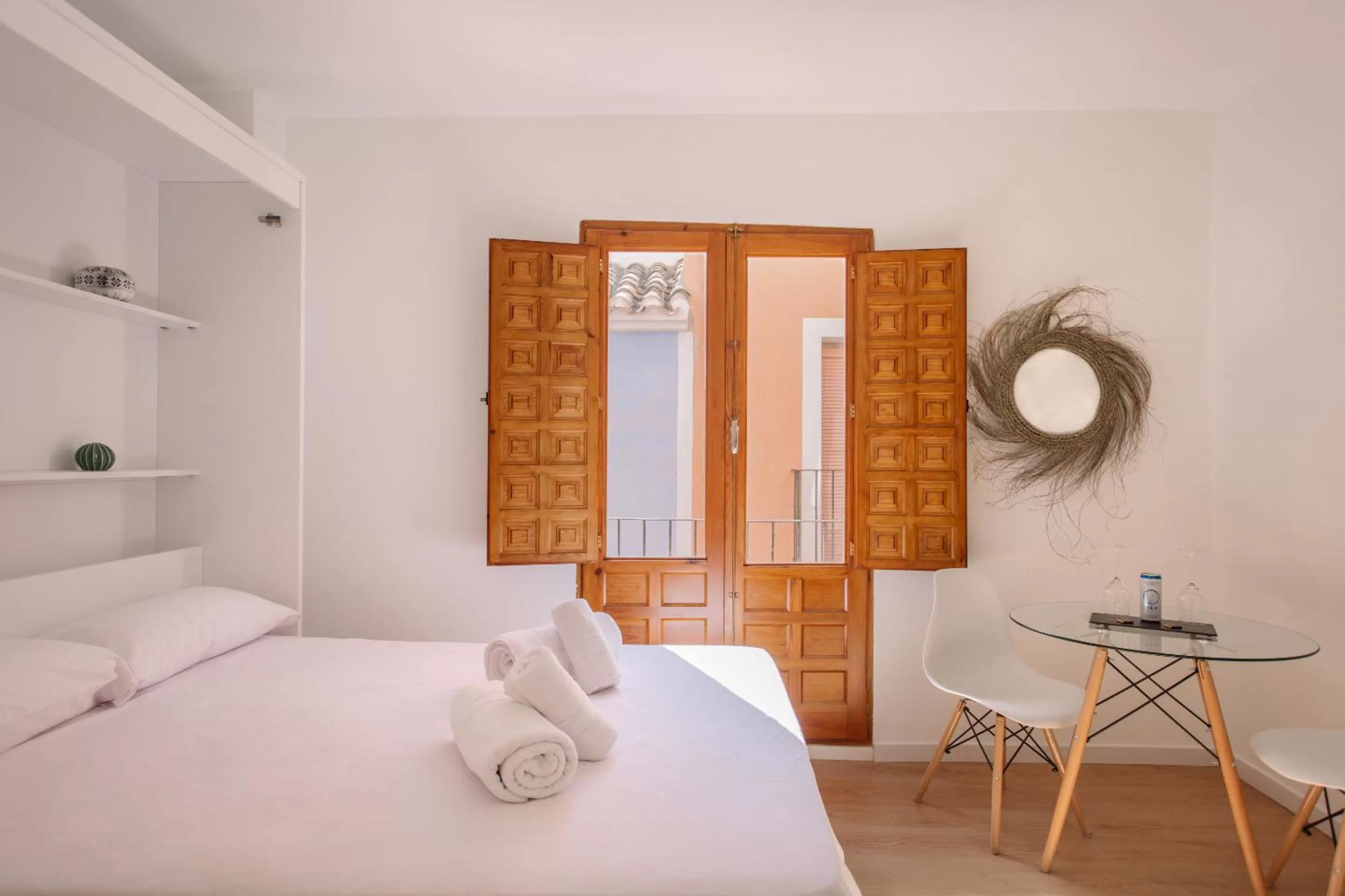 Bedroom, Bed in Terra