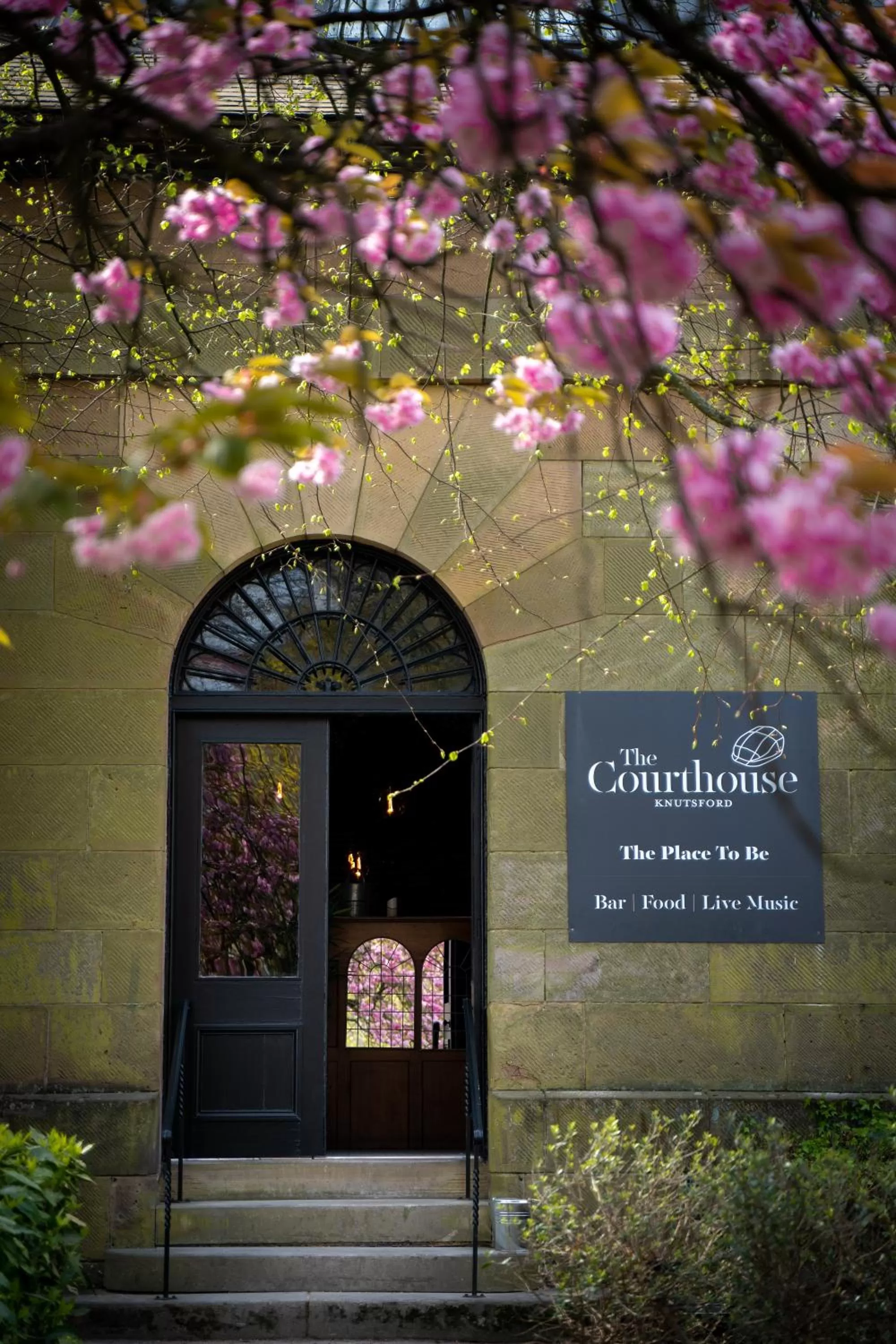 Facade/entrance in The Courthouse