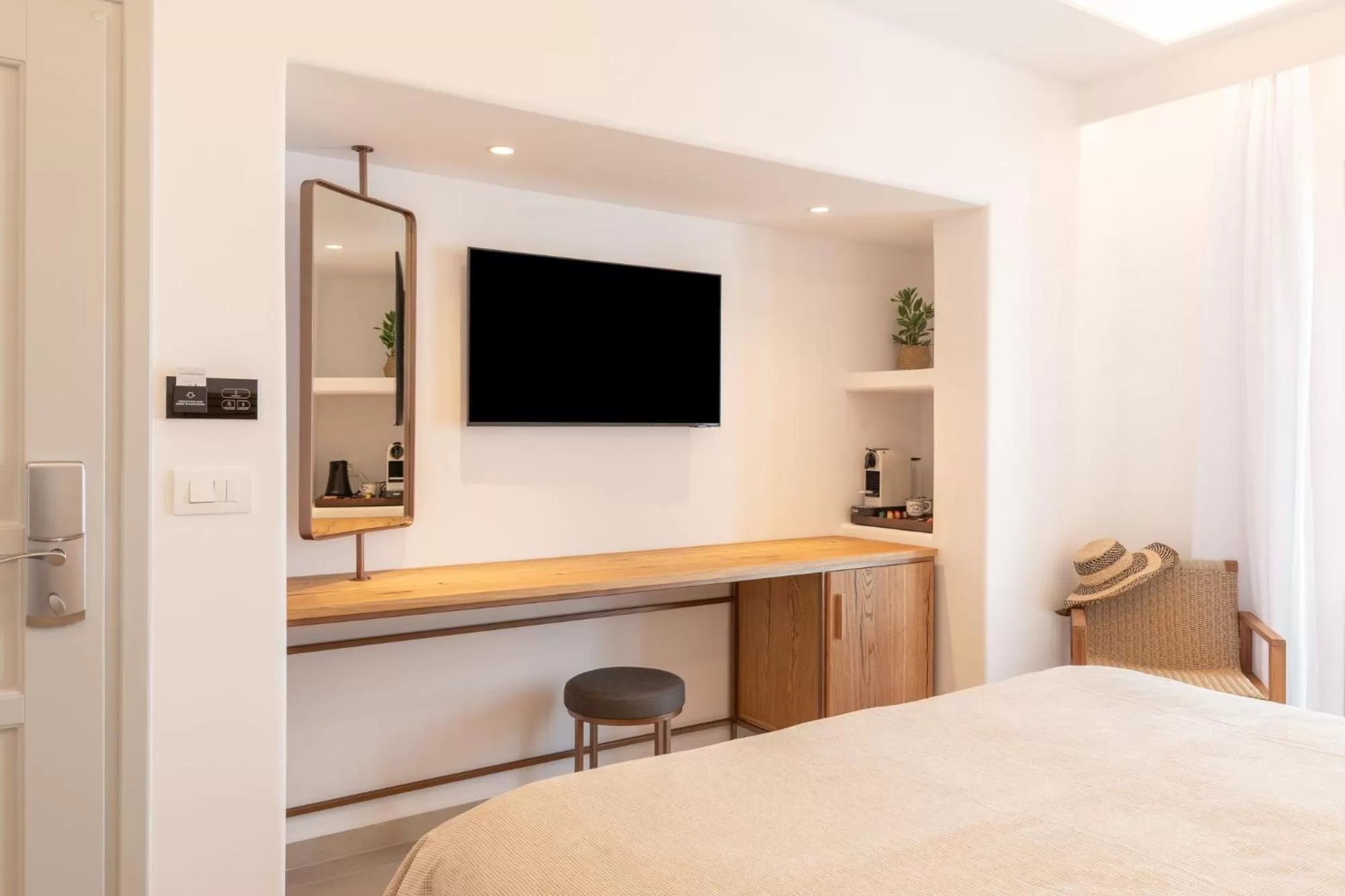 TV and multimedia, Bed in Elena Hotel Mykonos