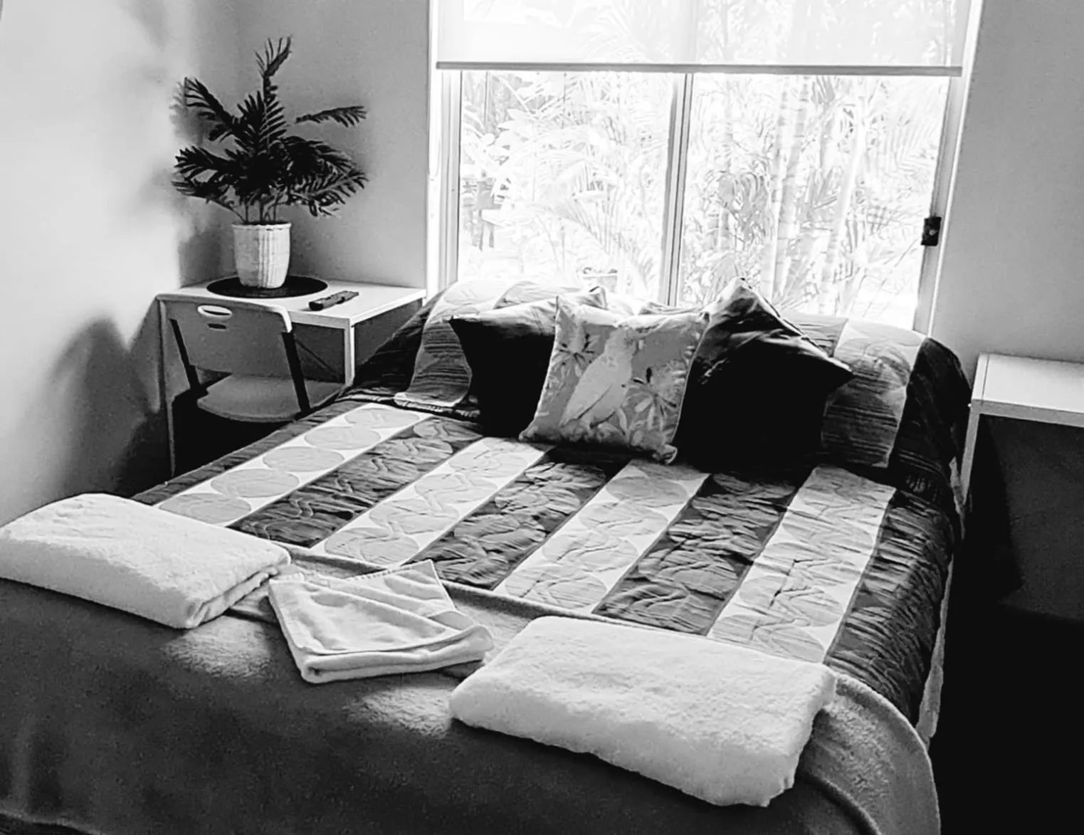 Bed in Ningaloo Lodge Exmouth