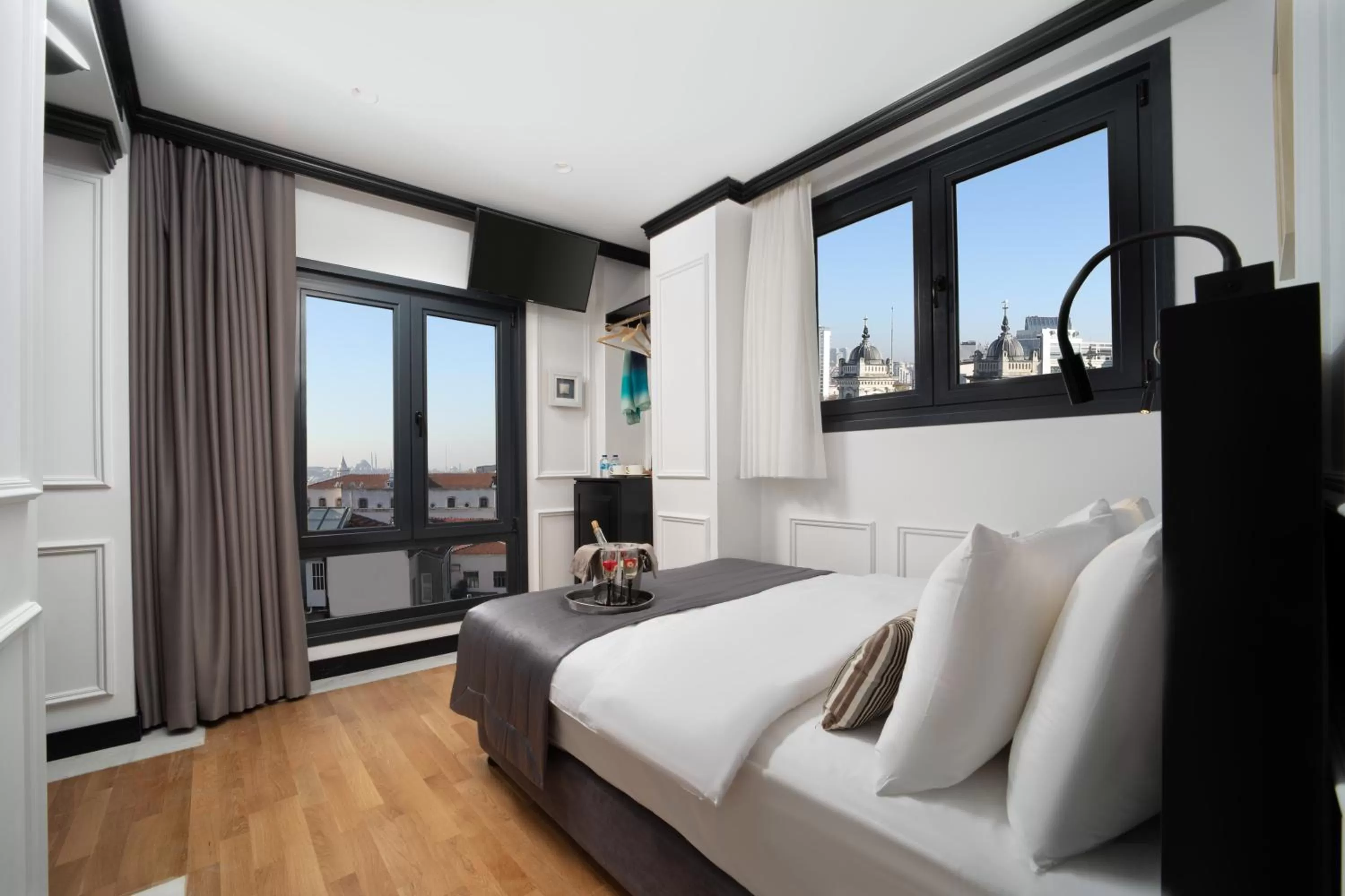 Street view, Bed in The Trinity Hotel Taksim - Special Category