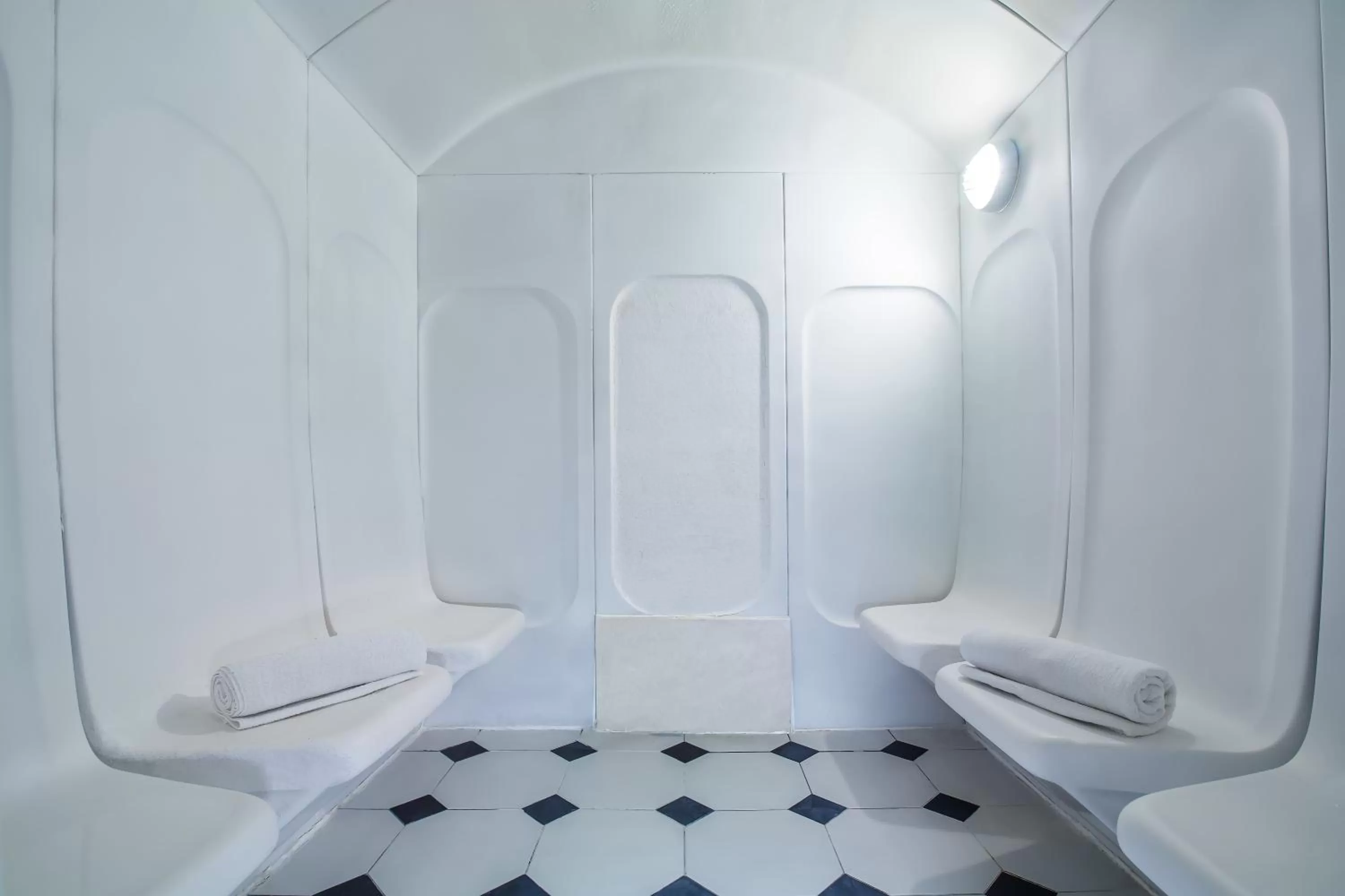 Steam room, Bathroom in Grand Excelsior Hotel Deira