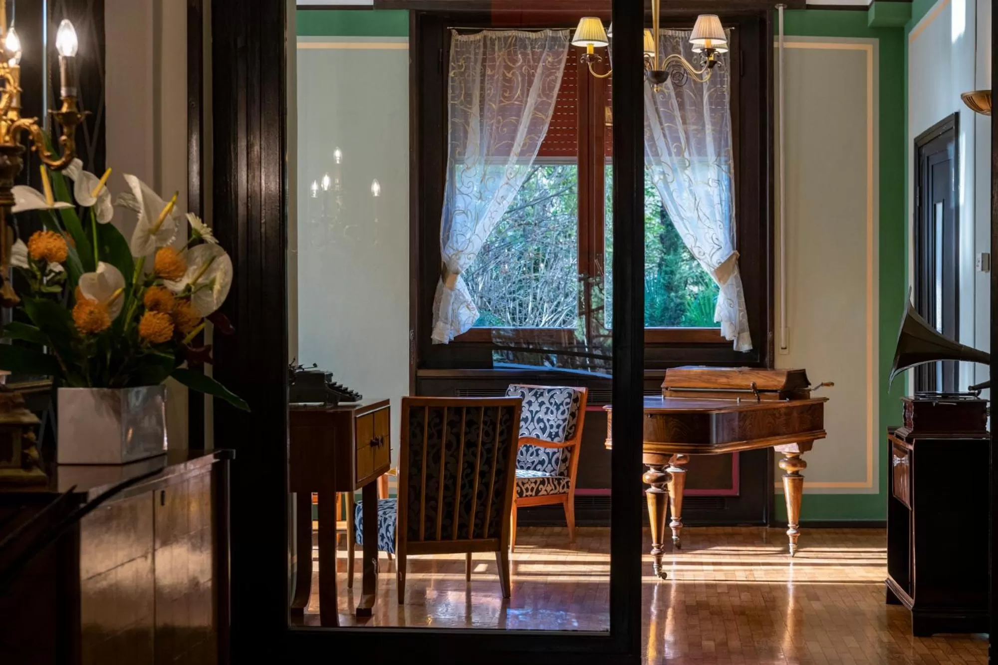 Communal lounge/ TV room in Grand Hotel Castrocaro Longlife Formula