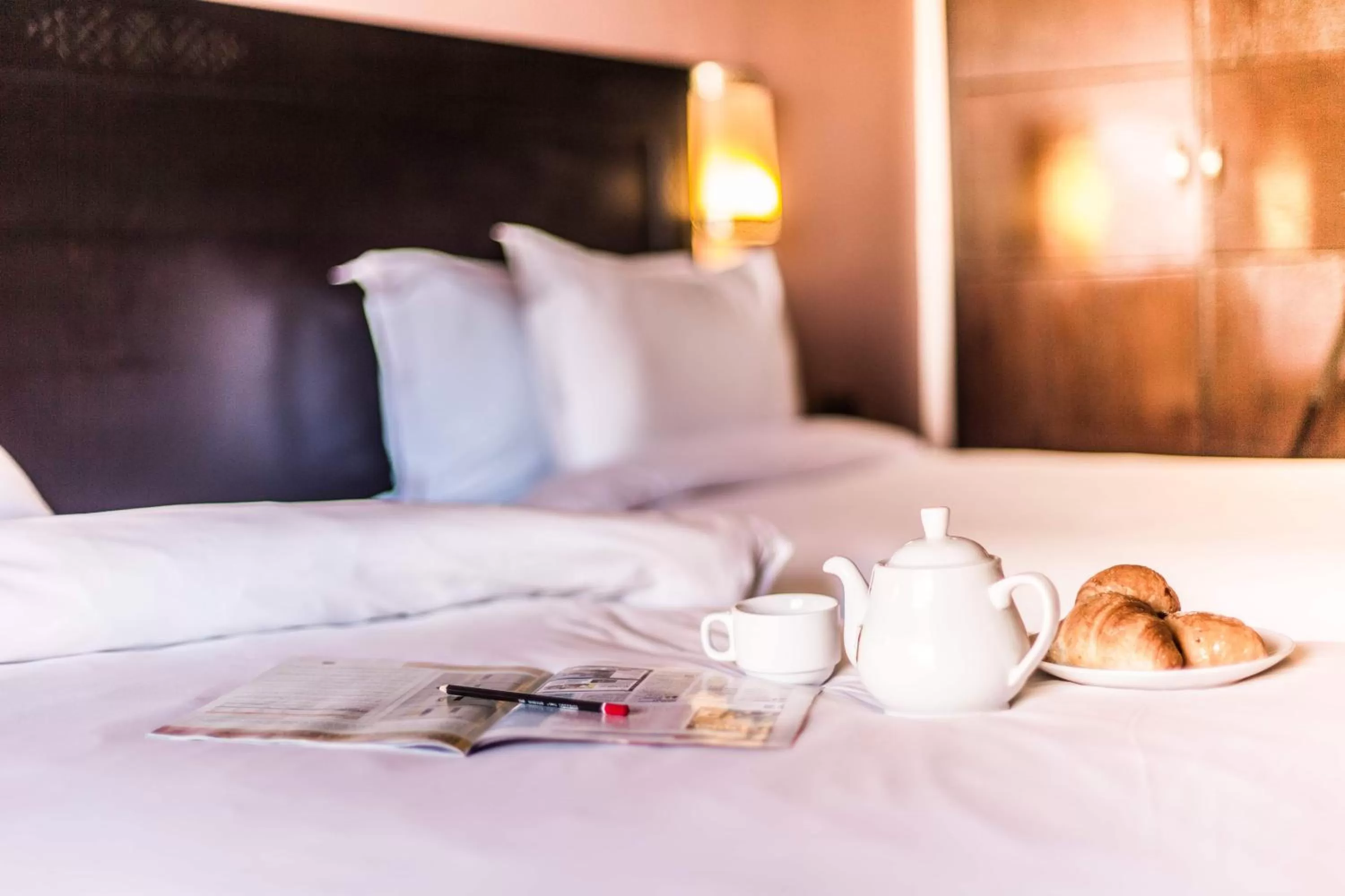 Bedroom, Bed in Hotel Almas