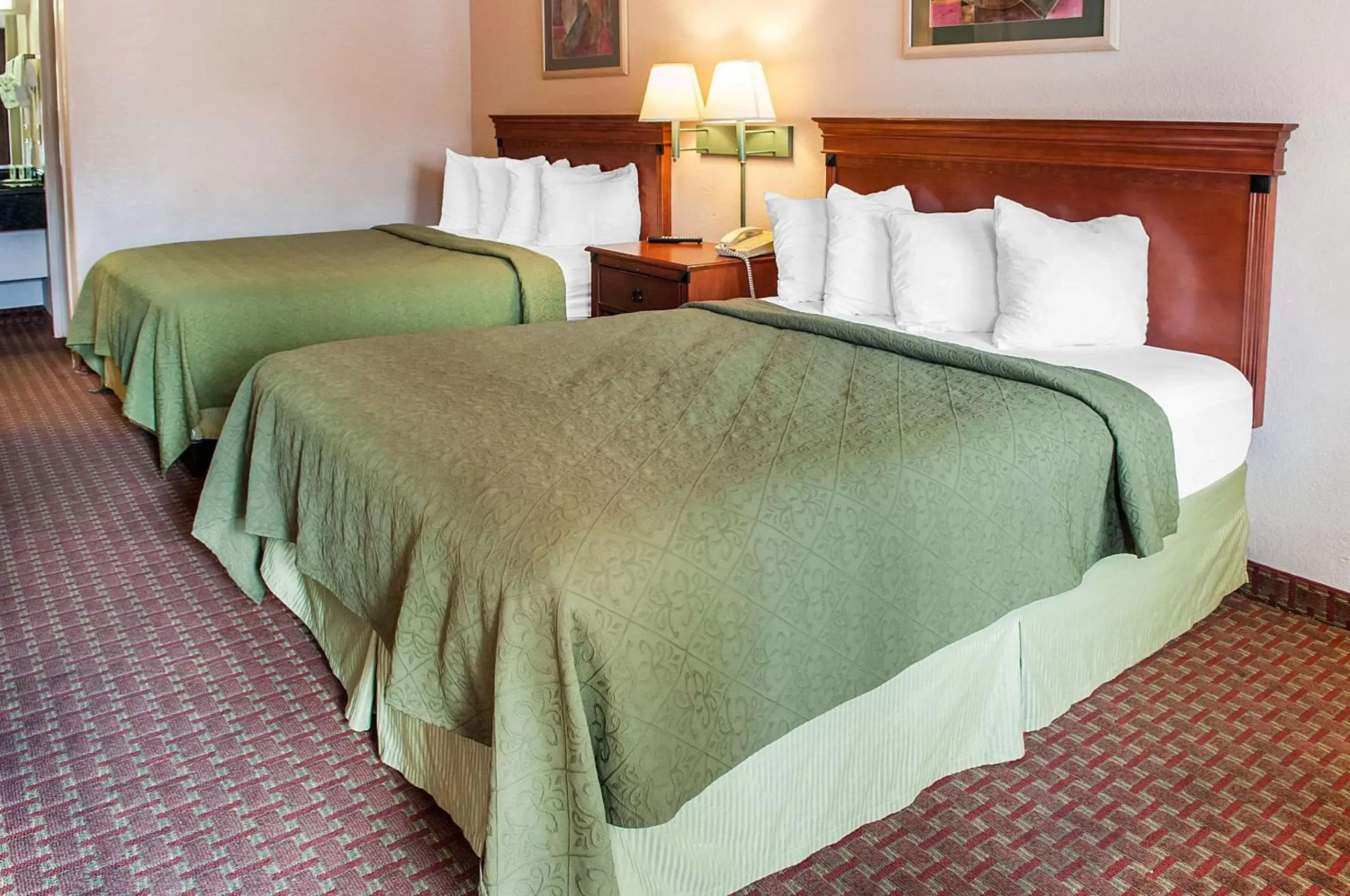Standard Queen Room with Two Queen Beds - Non Smoking in Quality Inn & Suites Las Cruces - University Area Standard Queen Room with Two Queen Beds - Non Smoking in Quality Inn & Suites Las Cruces - University Area