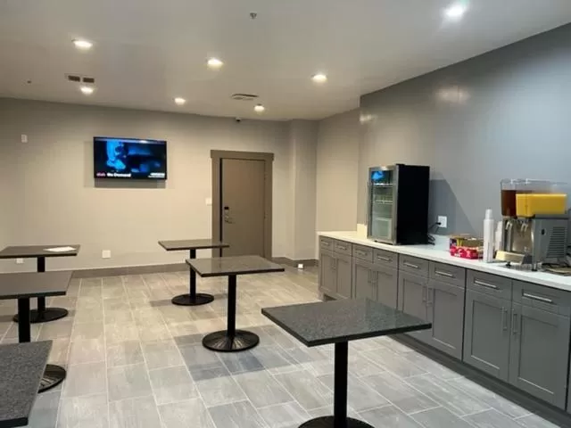 Breakfast in Super 8 by Wyndham San Francisco/Union Square Area