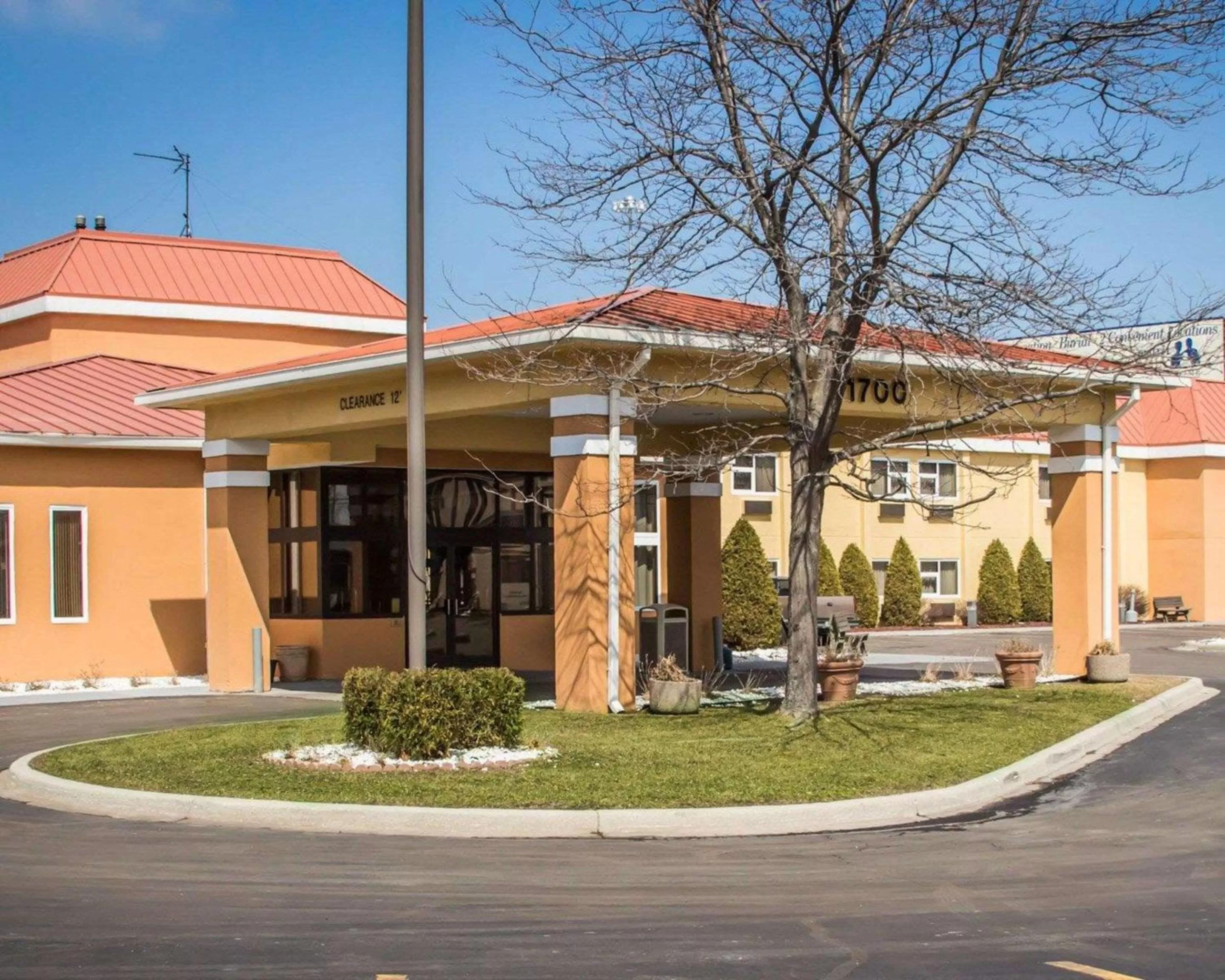 Property building in Quality Inn & Suites Port Huron