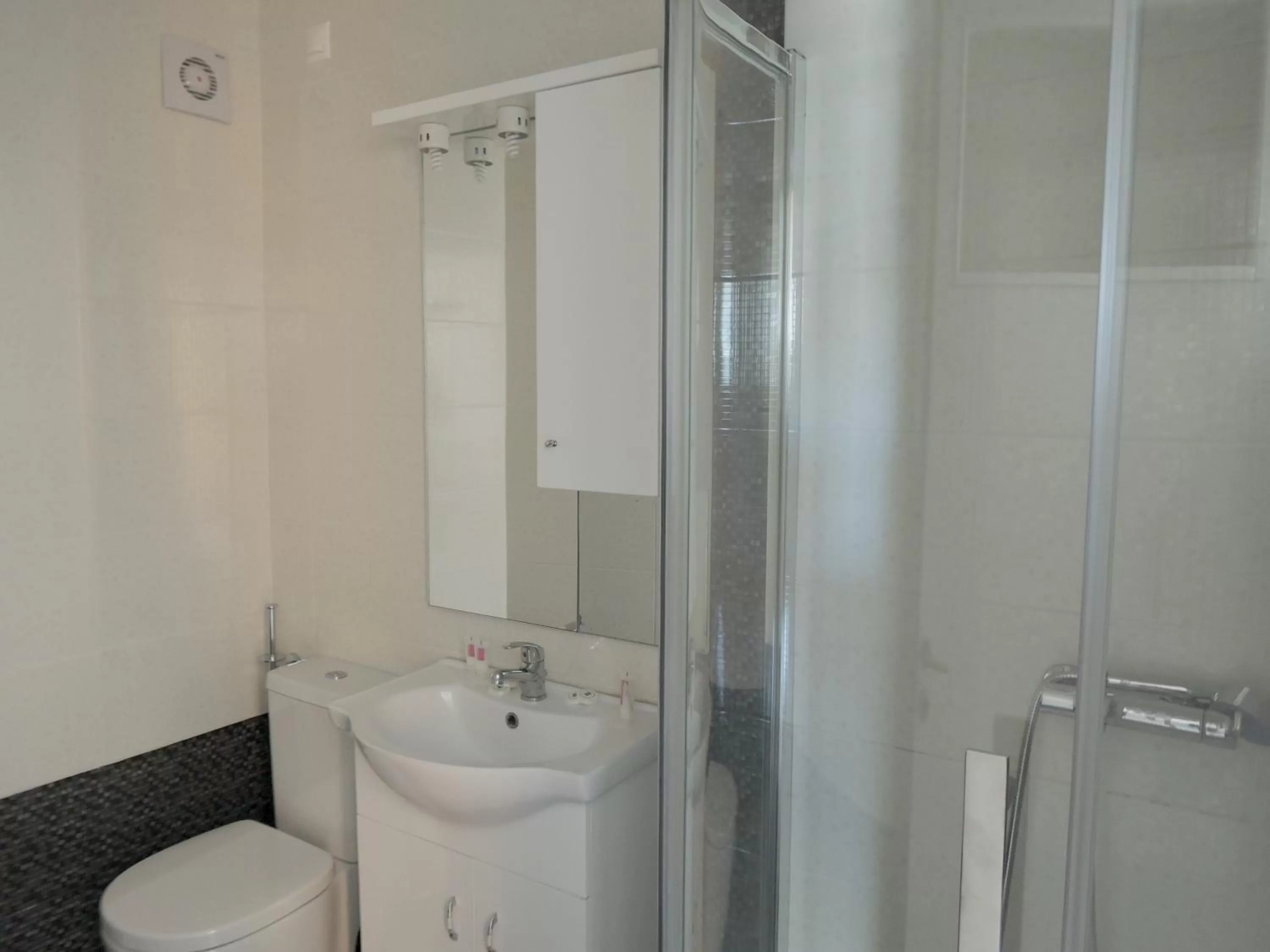 Bathroom in Fantasia Hotel Apartments