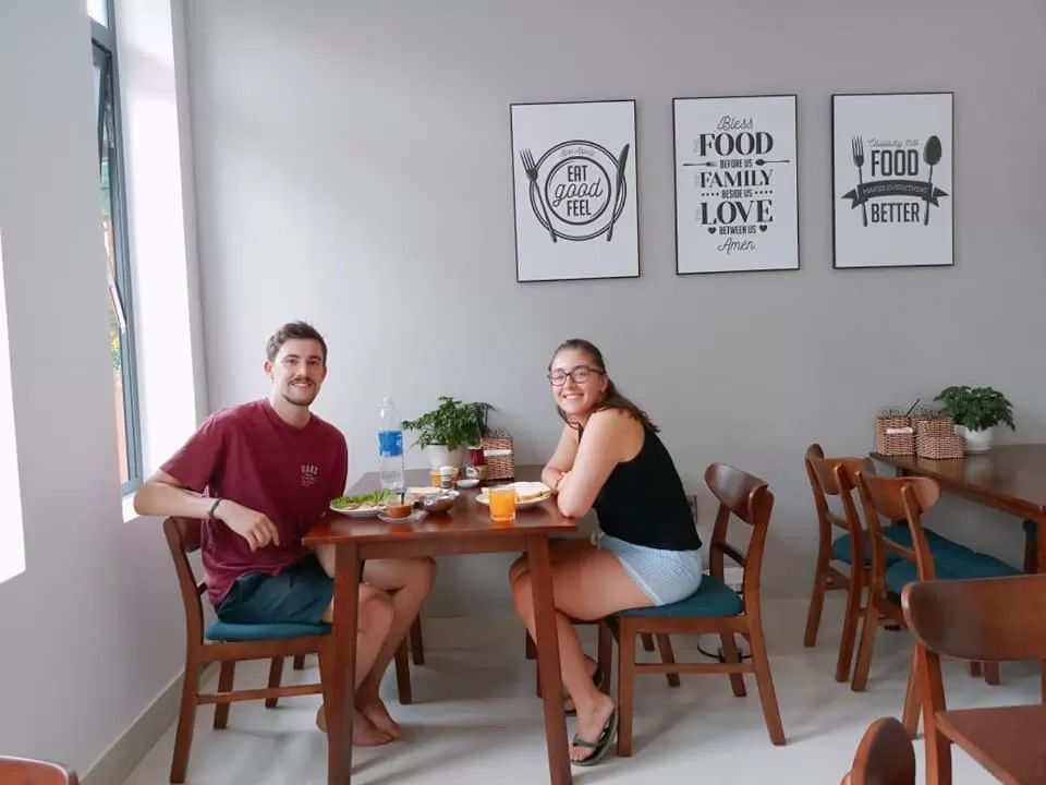 Restaurant/Places to Eat in Peaceful House Hostel