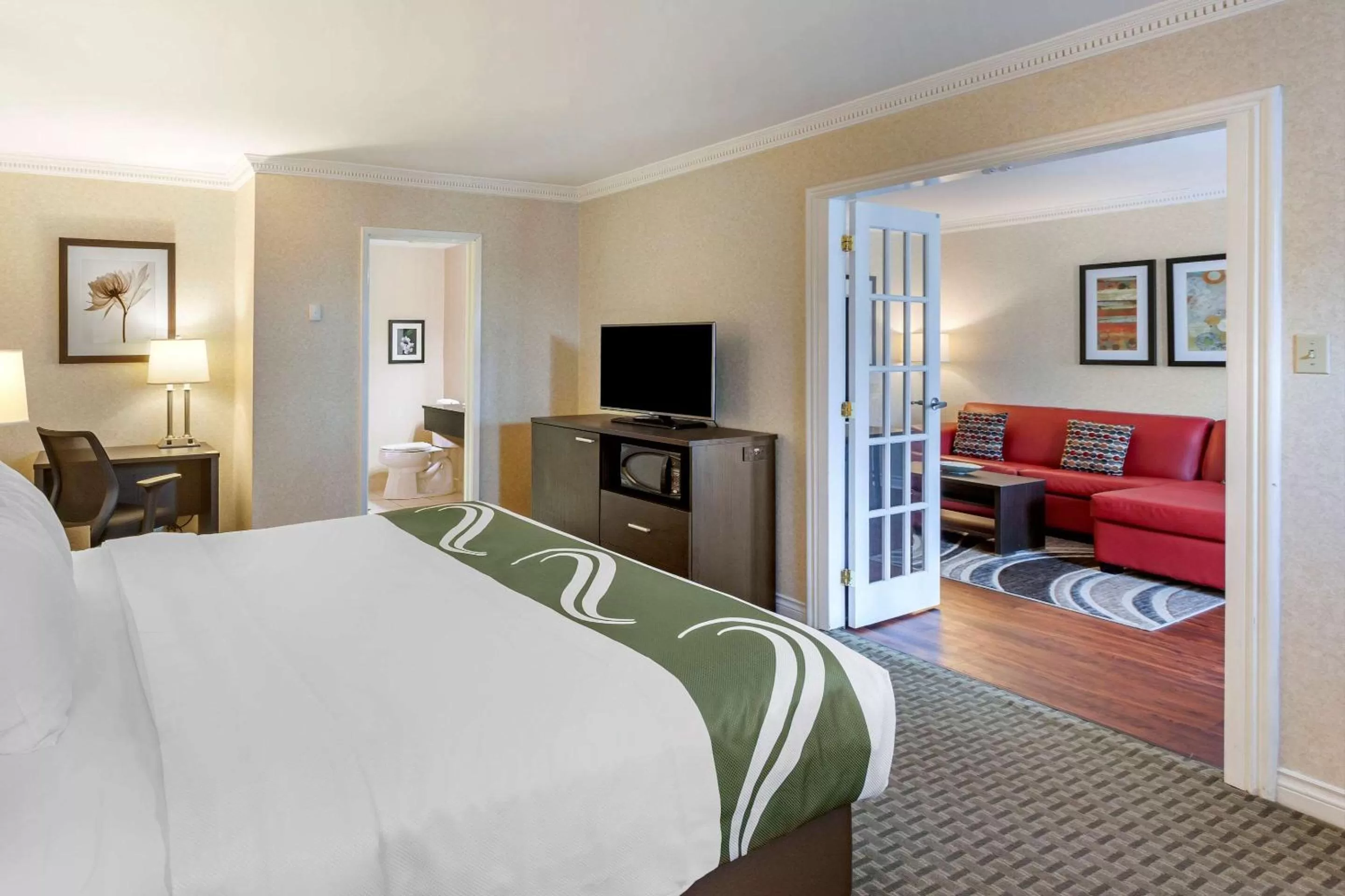 Bedroom in Quality Inn Airport West