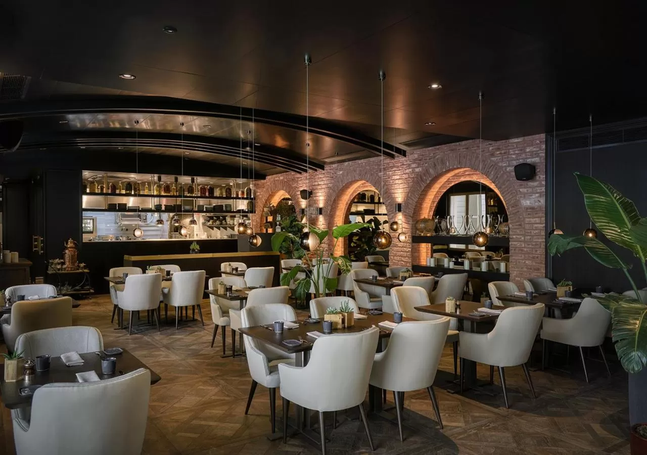 Restaurant/places to eat in Six Senses Kocatas Mansions