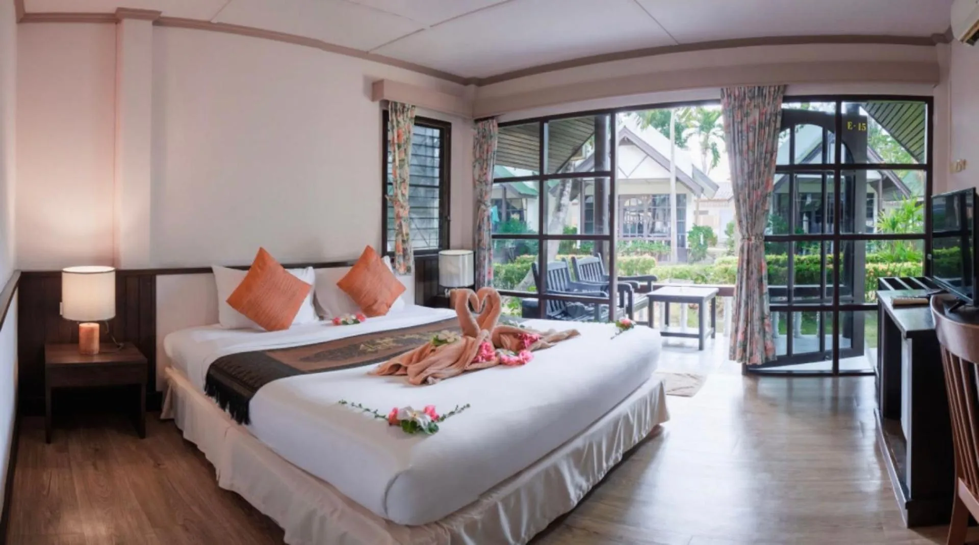 Bed in Southern Lanta Resort