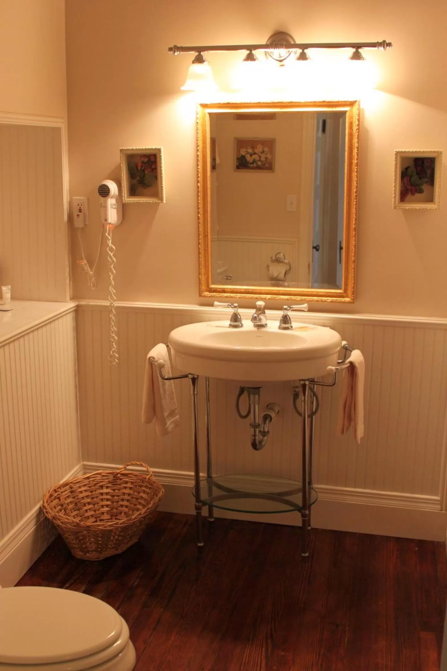 Bathroom in The Hotel Limpia