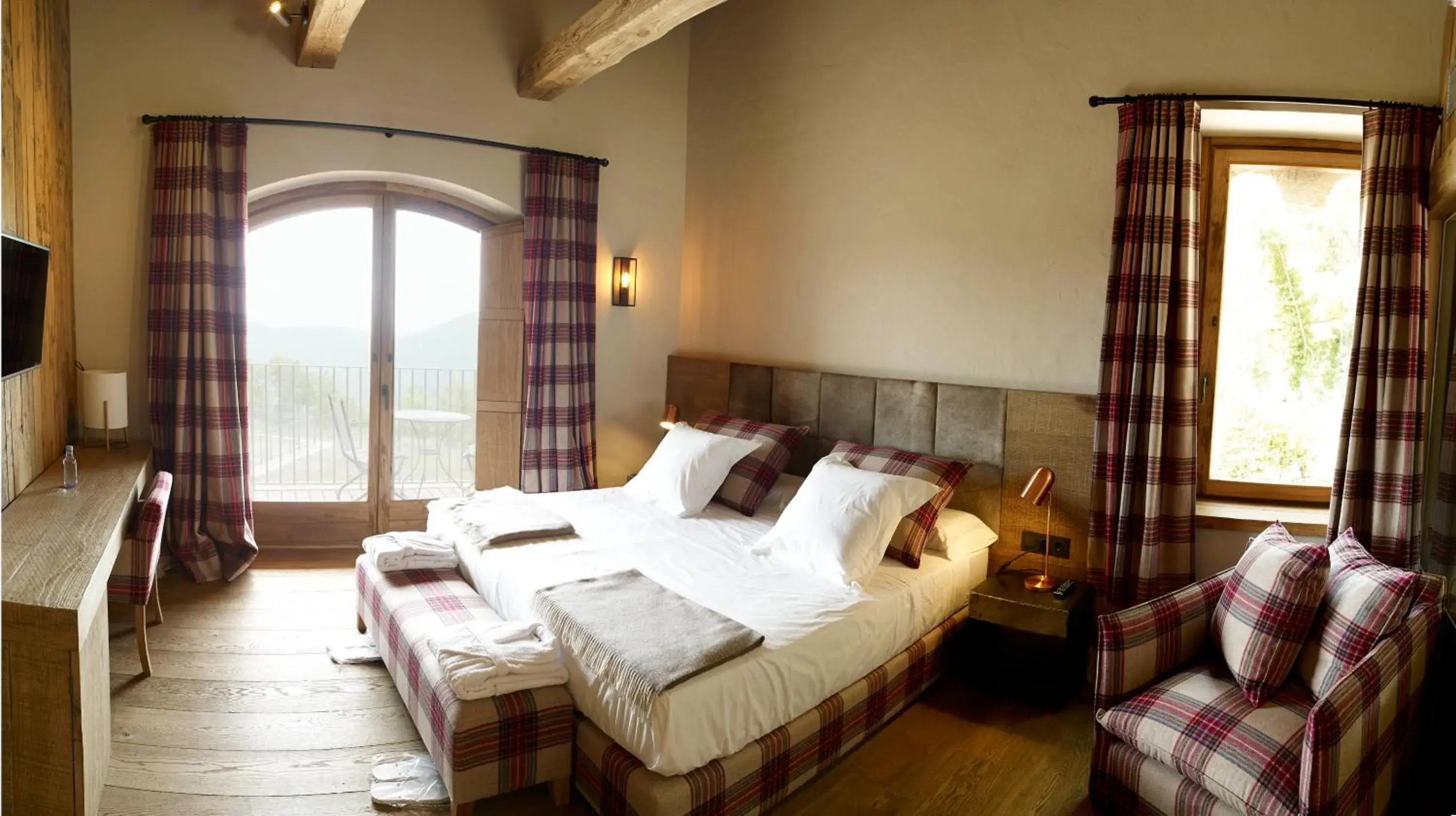 Deluxe Suite in Hotel Boutique Puig Francó - Adults Only Deluxe Suite in Hotel Boutique Puig Francó - Adults Only